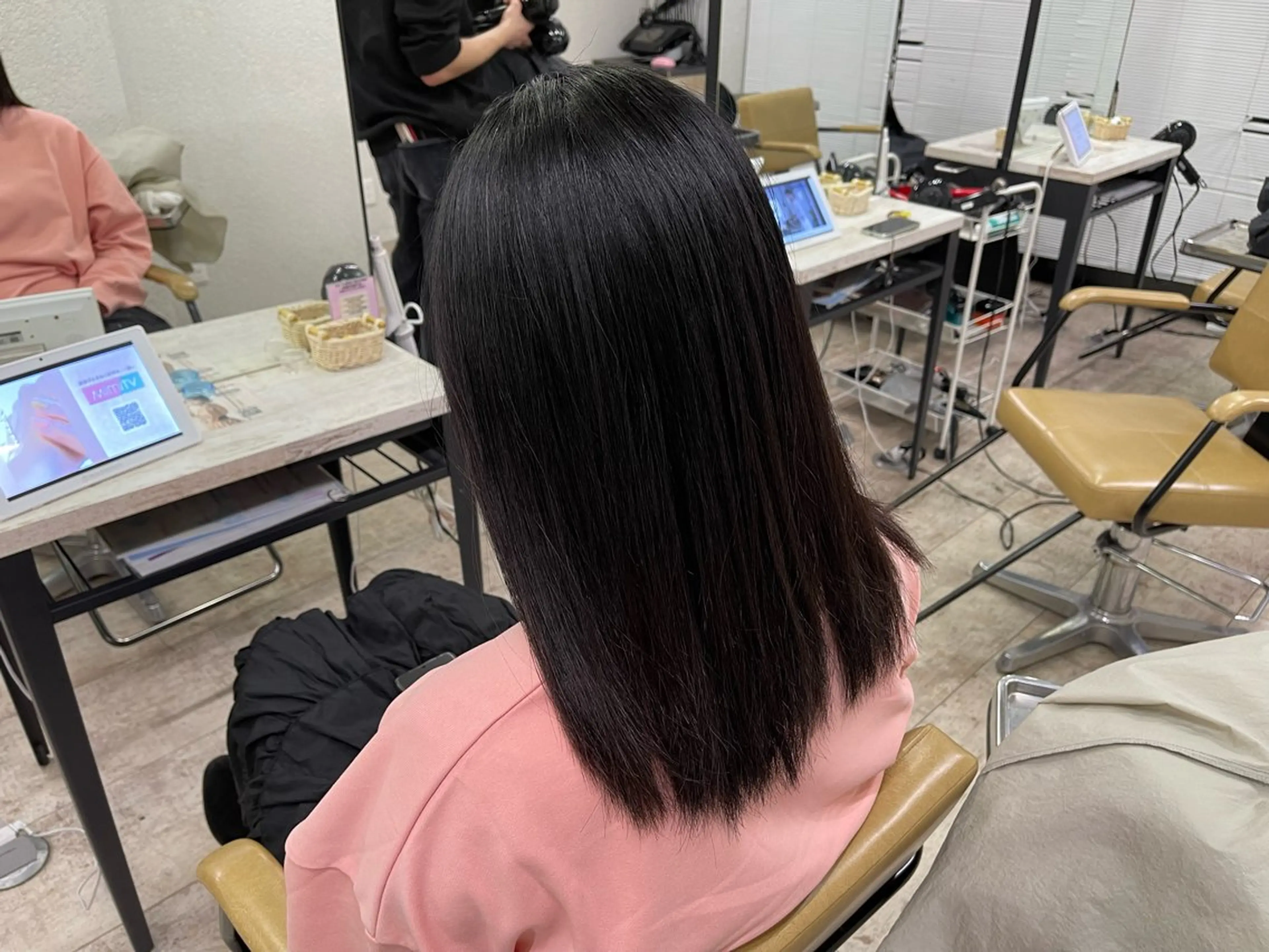 ロング カット 縮毛矯正 🔥ブリーチカラー 槙川のヘアスタイル