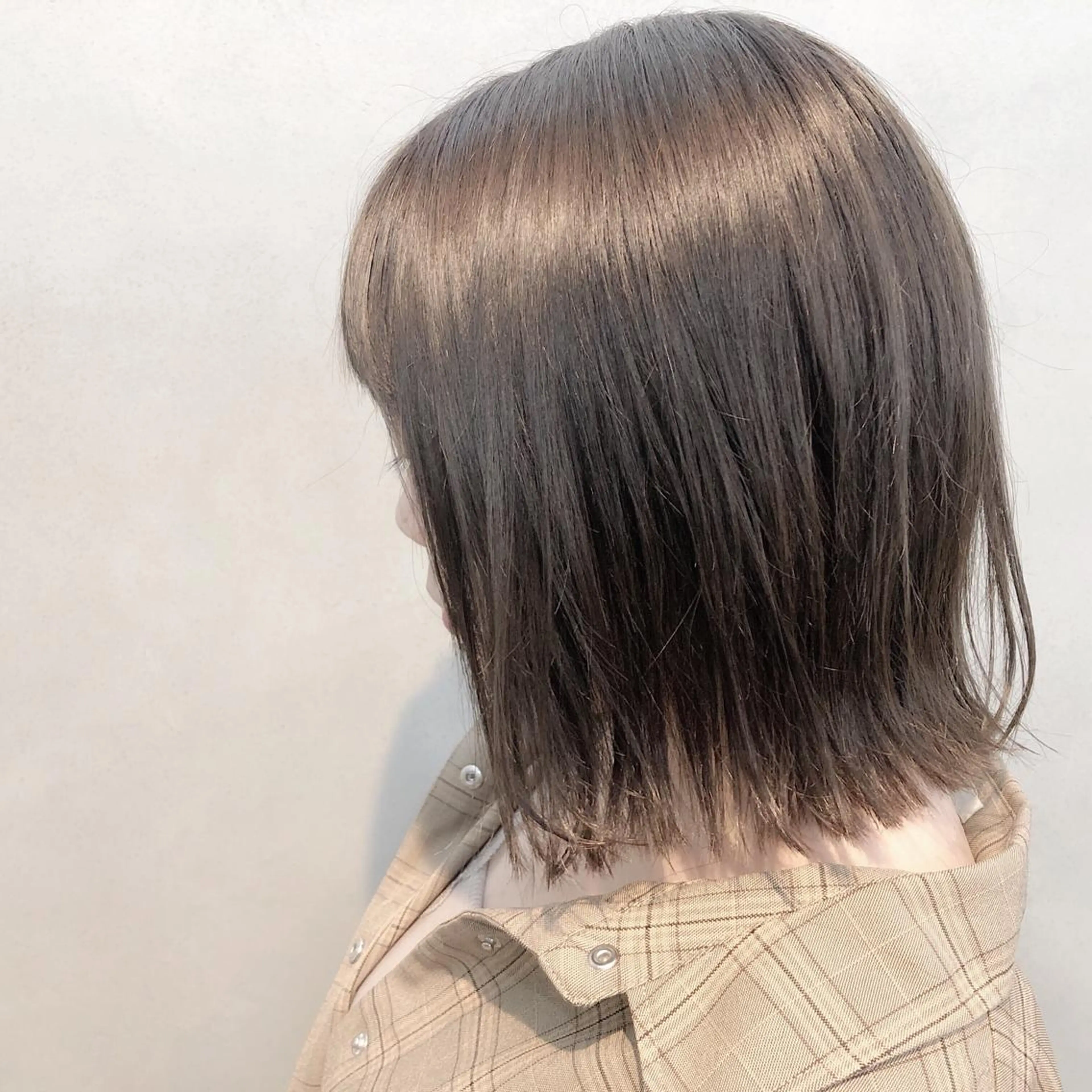 ミディアム カラー イルミナカラー トリートメント universe tokyoのヘアスタイル