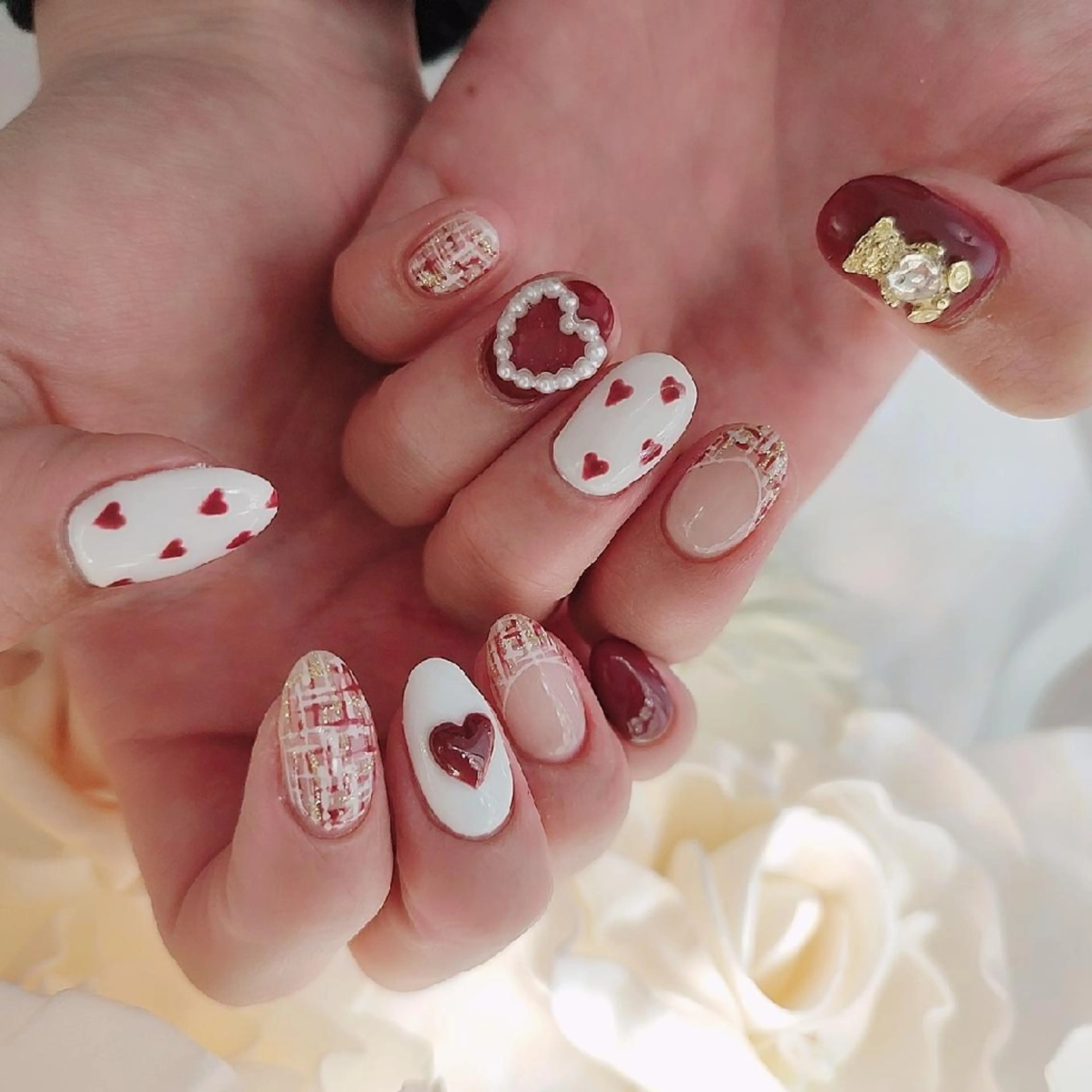 ネイル ハンドネイル RUNWAY 　　の眉毛・アイブロウイメージ