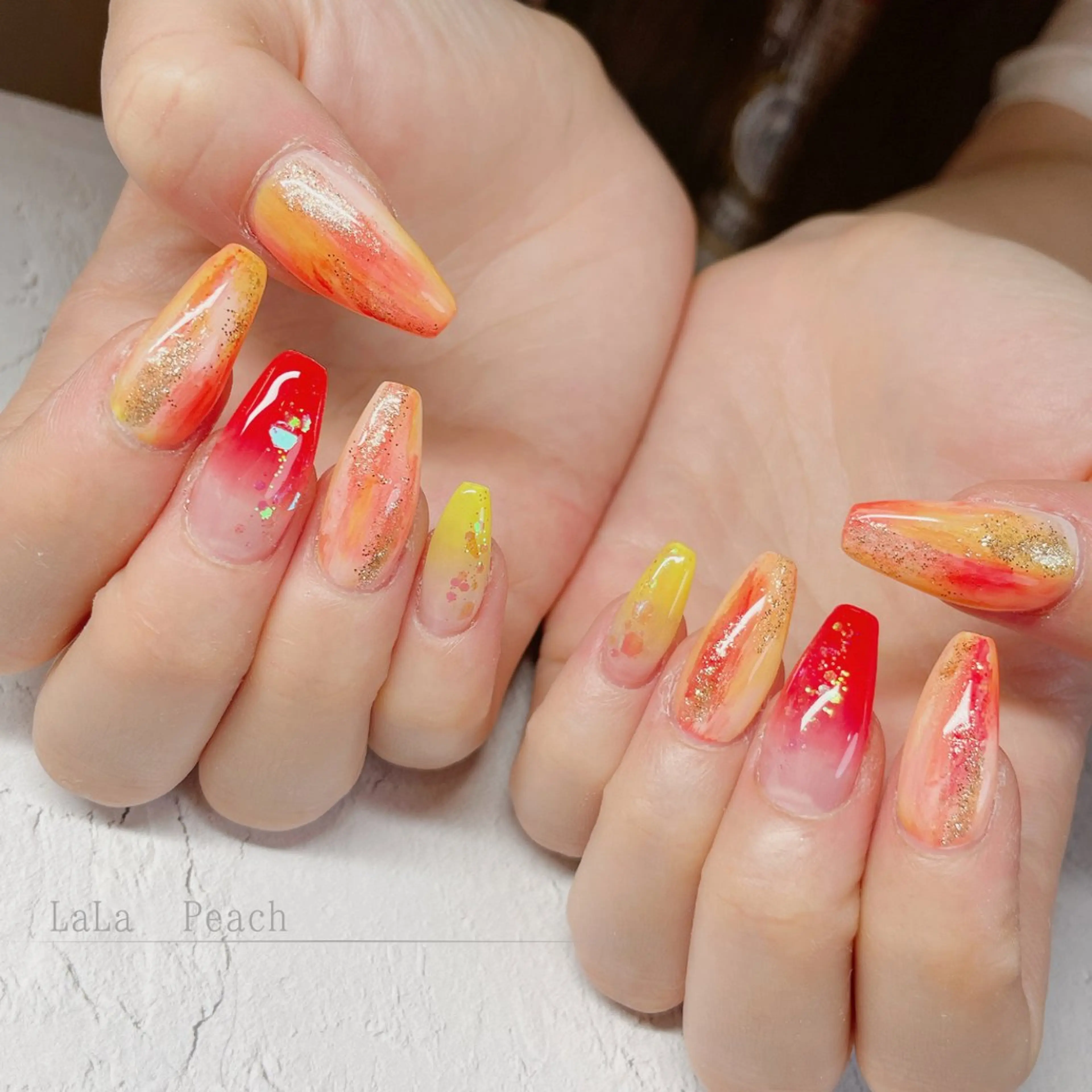 ネイル ジェルネイル グラデーション ハンドネイル LaLa Peach 福岡のマツエク・マツパデザイン