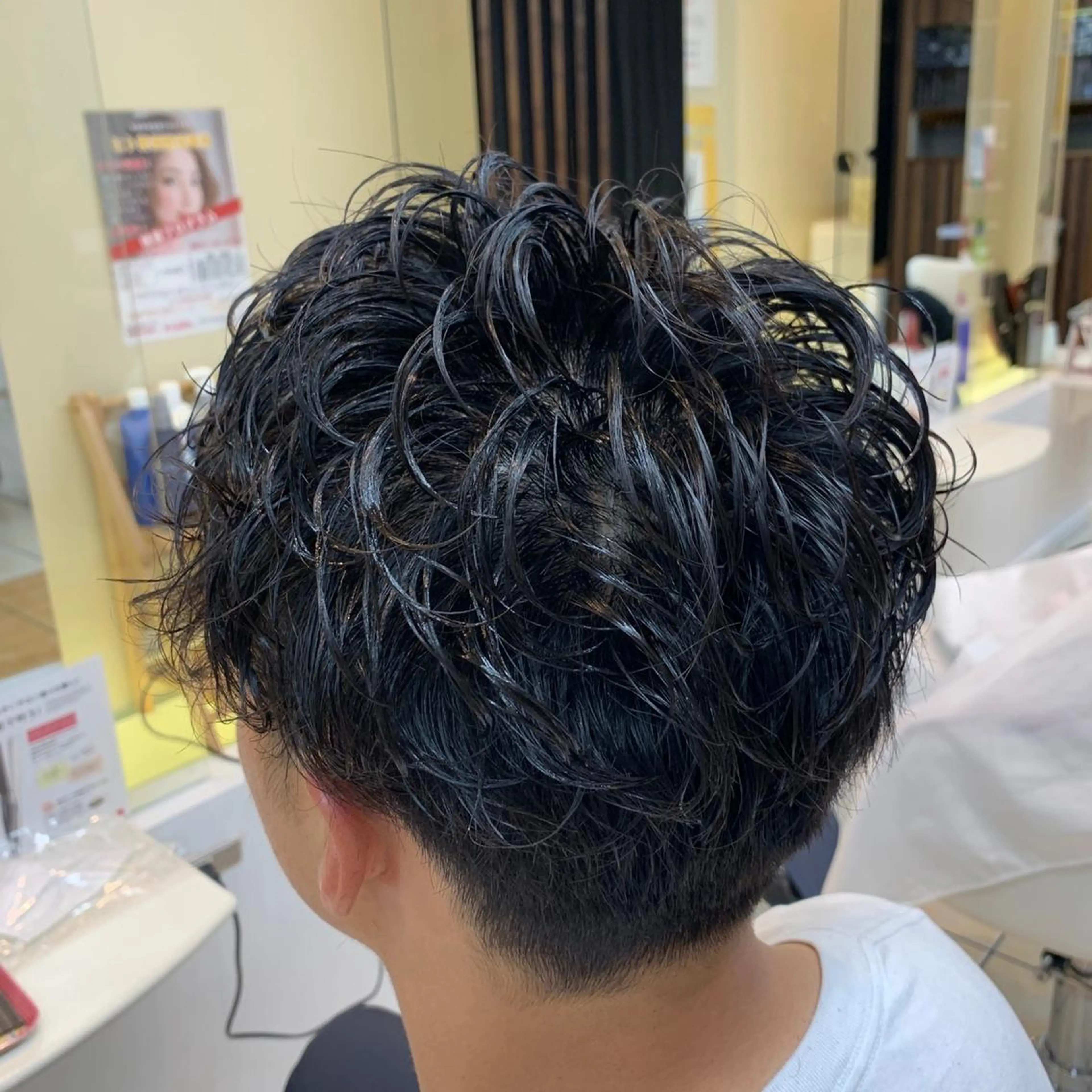 ショート パーマ メンズ 瀬川 茉衣子のヘアスタイル
