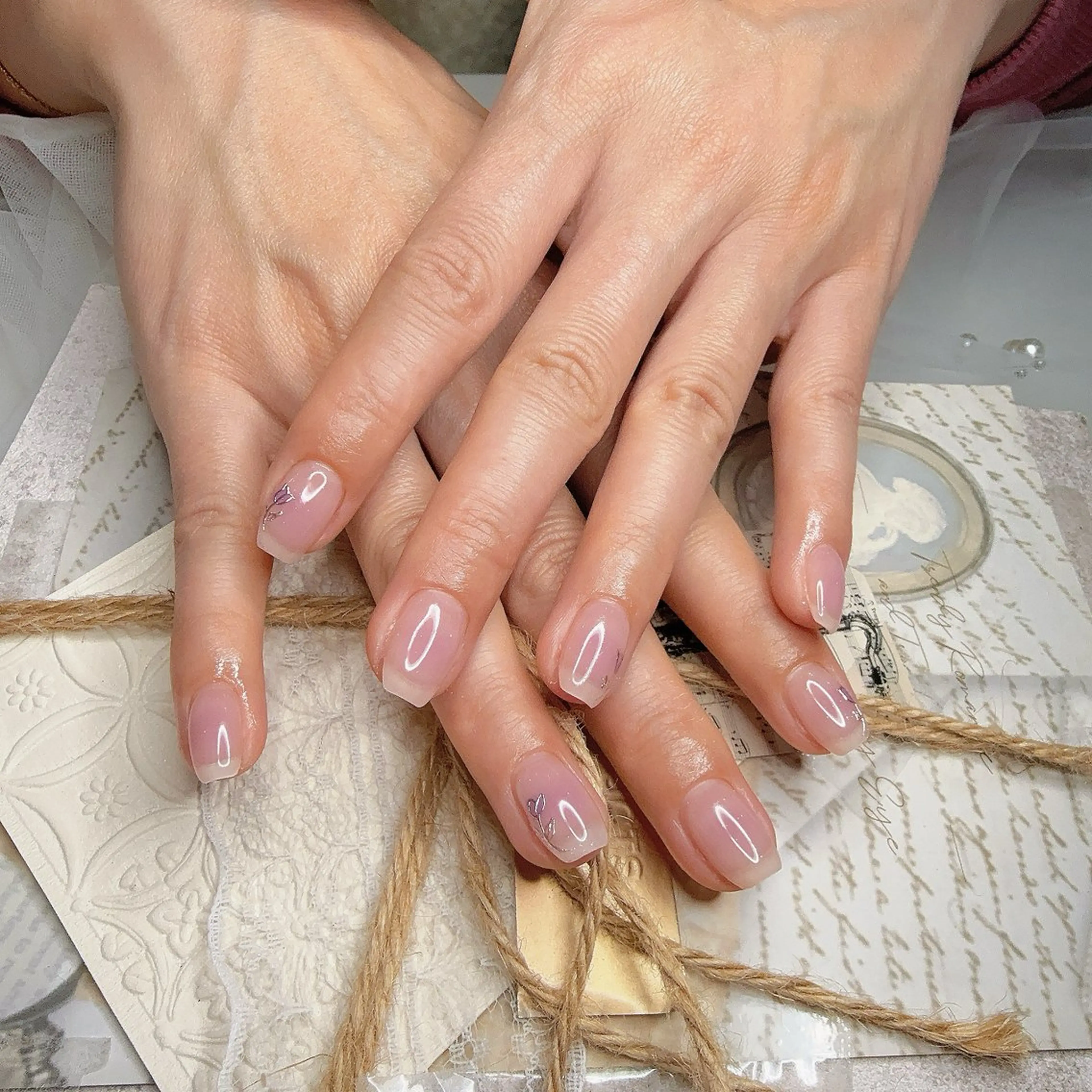 ネイル Fairyフェアリーネイルサロン所属・Nail Hibi サロンのネイルデザイン