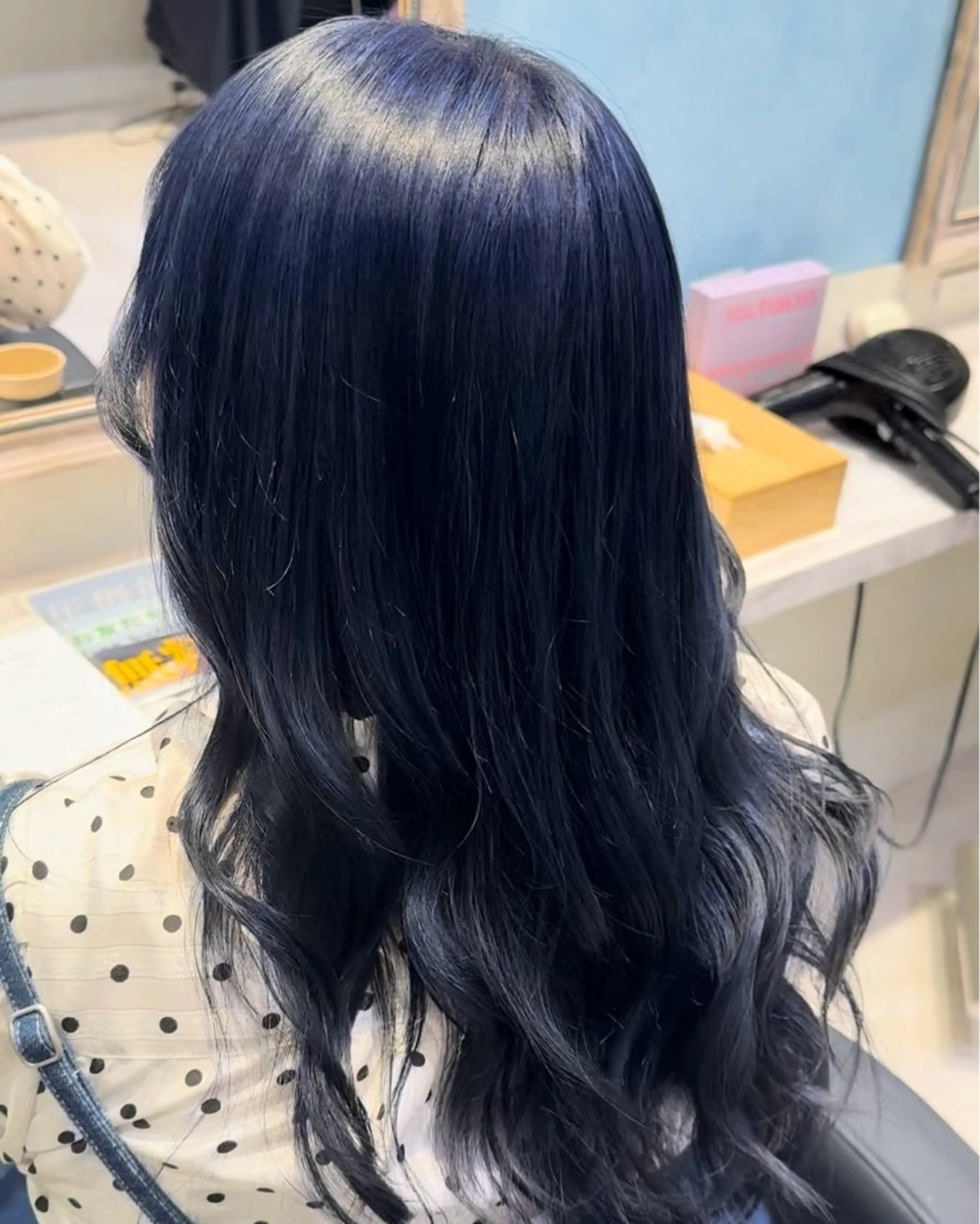 ロング カラー アッシュ ベージュカラー ブリーチ ブルーカラー 透明感カラー ヘアカラー ハイトーン/ブリーチ 💙みずき💙のヘアスタイル