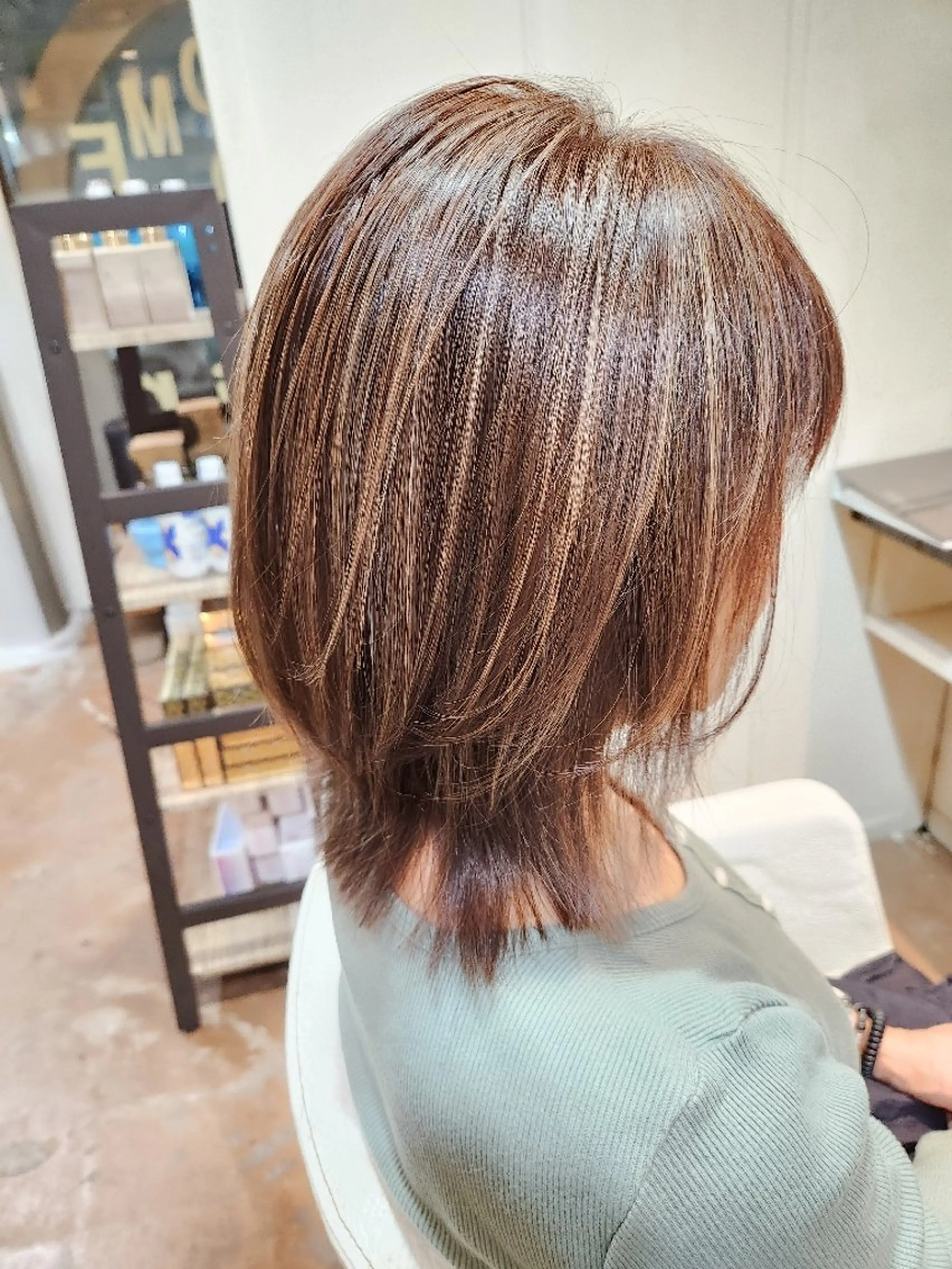 ミディアム カラー カット ヘアカラー ヘッドスパ ケアブリーチ、 髪質改善 福士直矢のヘアスタイル