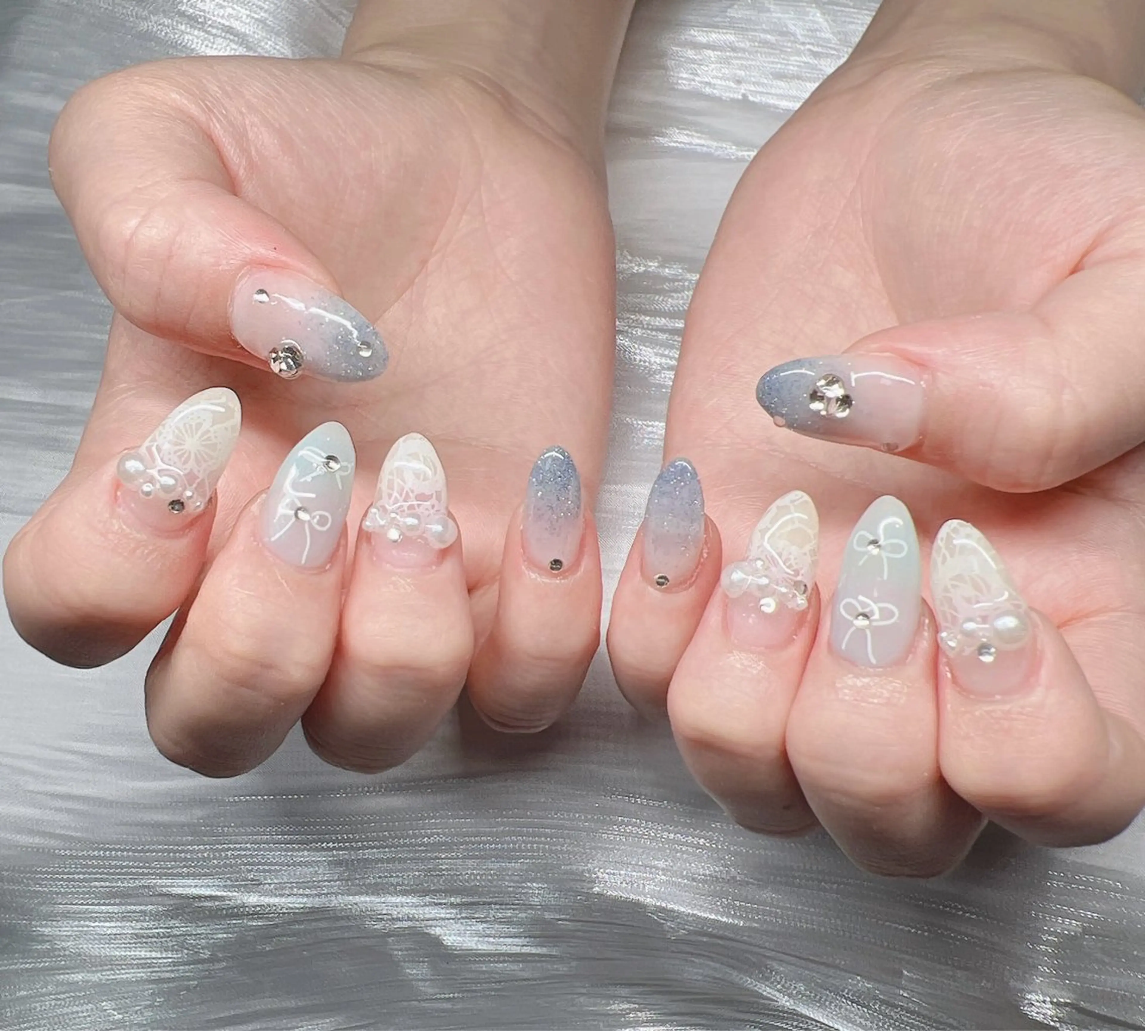 ネイル 長さ出し グラデーション 卒業式 キラキラネイル マグネットネイル ハンドネイル Lee Nailsのネイルデザイン