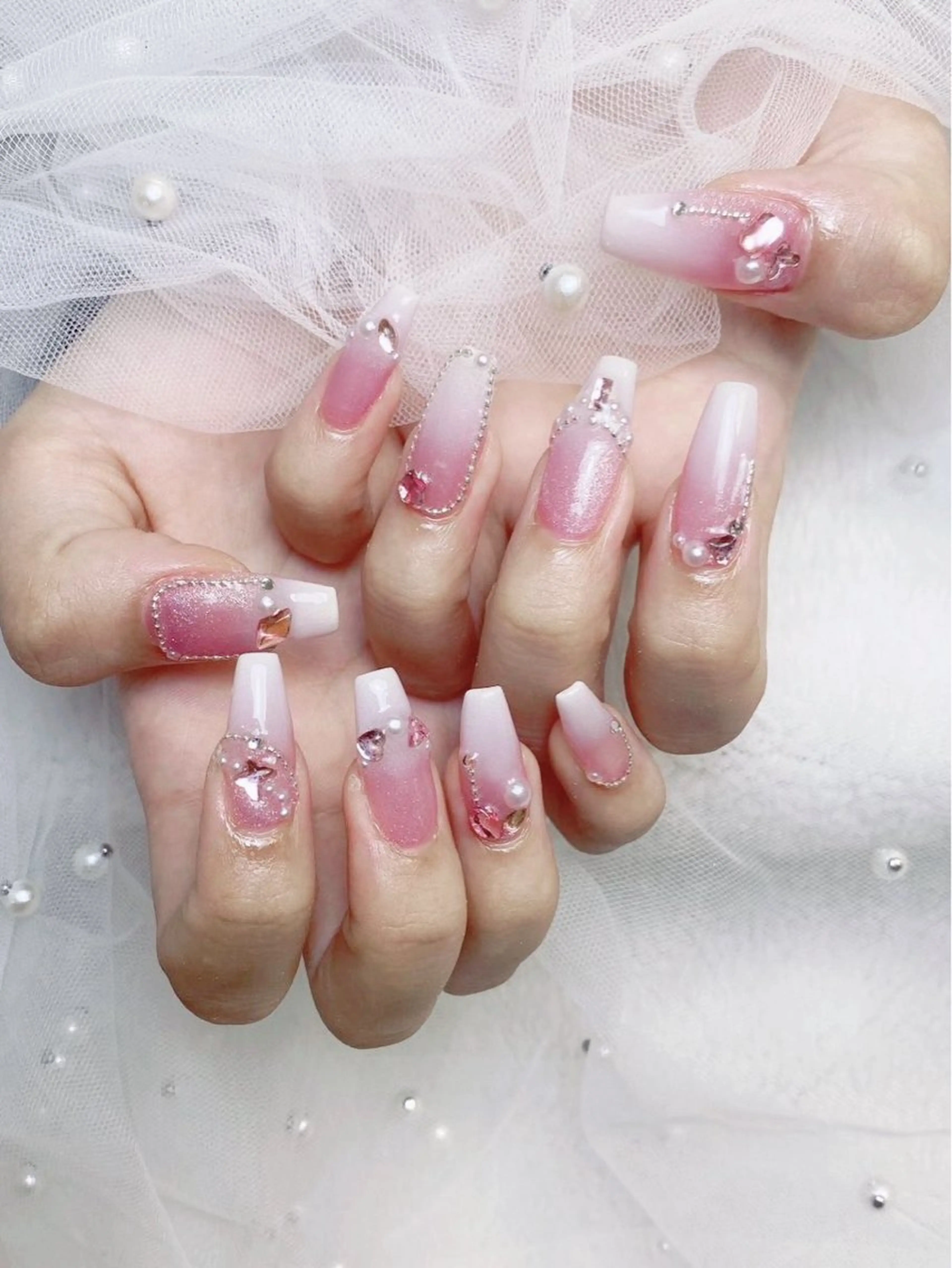 ネイル フレンチネイル ジェルネイル ハート 韓国ネイル マグネットネイル ハンドネイル ネイルサロン lotusのネイルデザイン