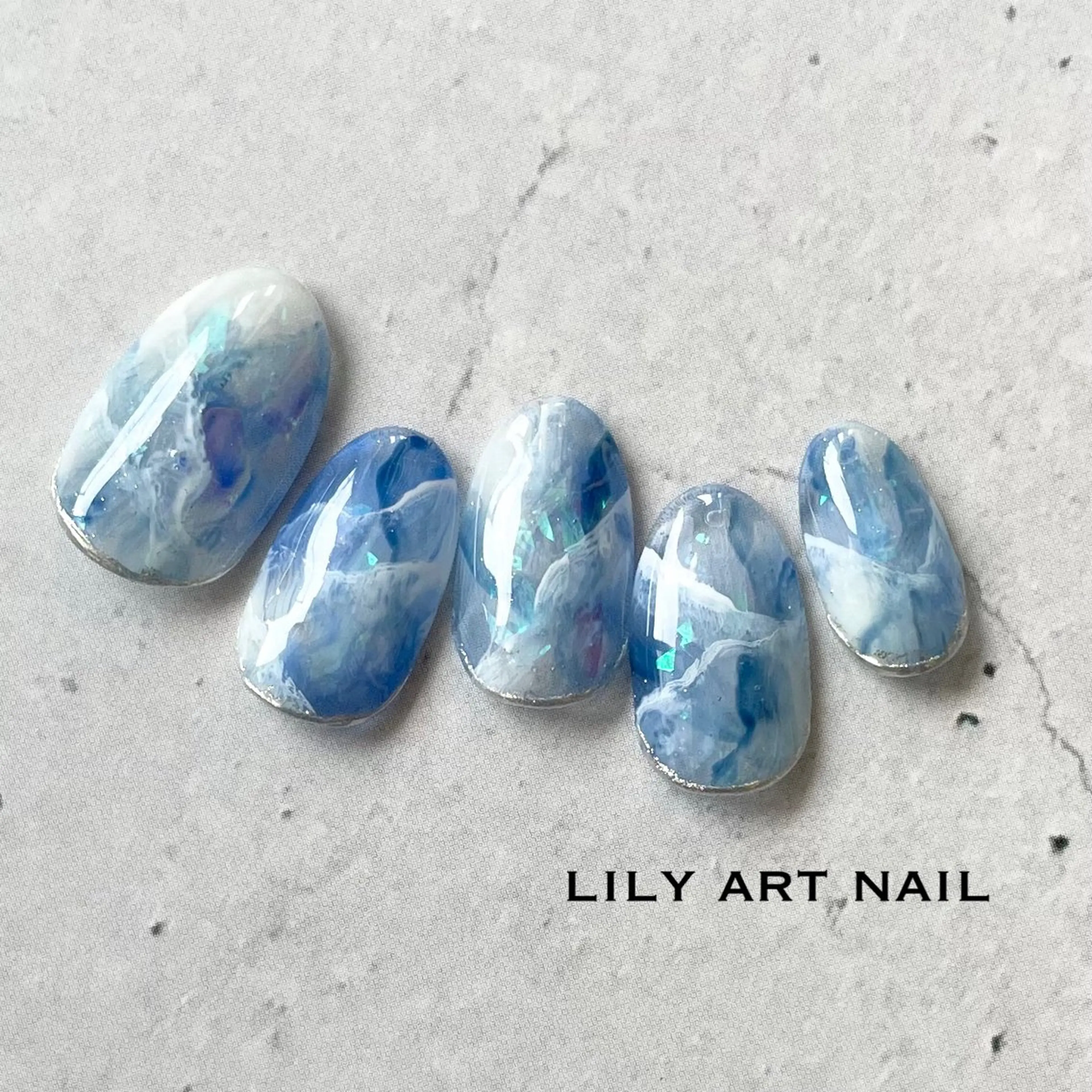 ネイル オーロラネイル キラキラネイル 大理石ネイル(マーブル) ハンドネイル LILY  ART NAILのネイルデザイン