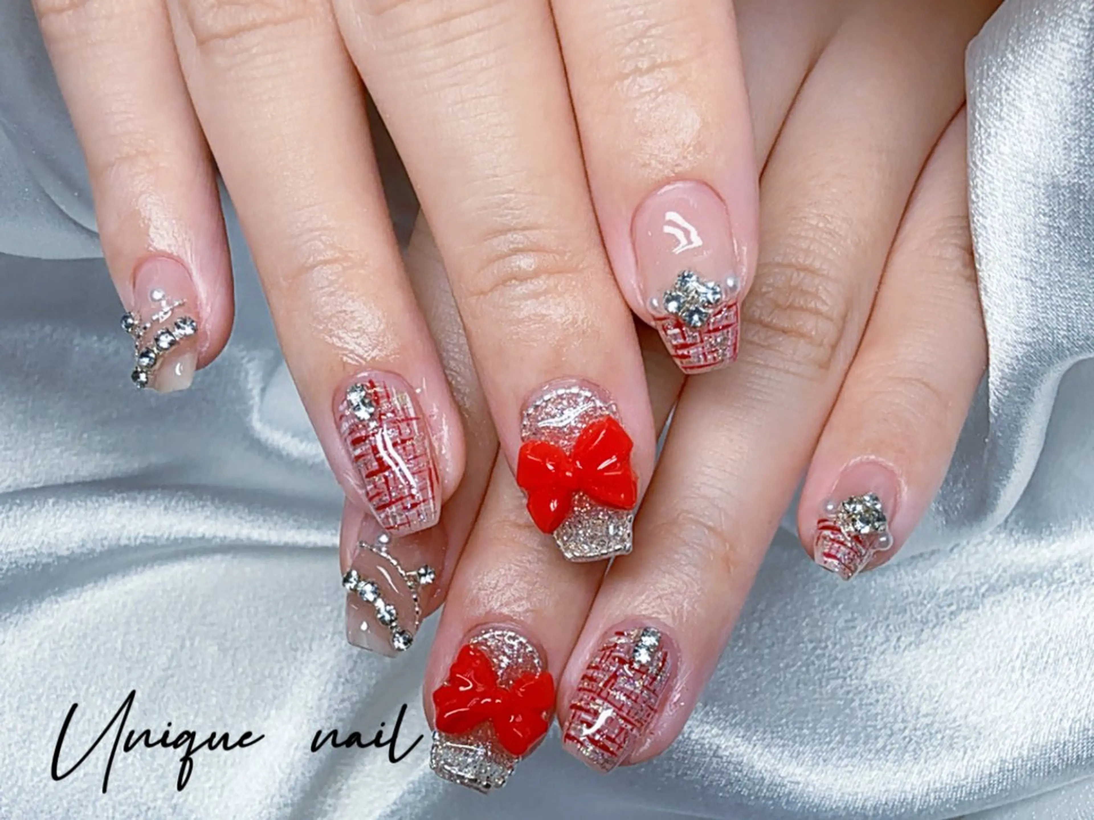 ネイル UniqueNail 長さだし専門店のネイルデザイン