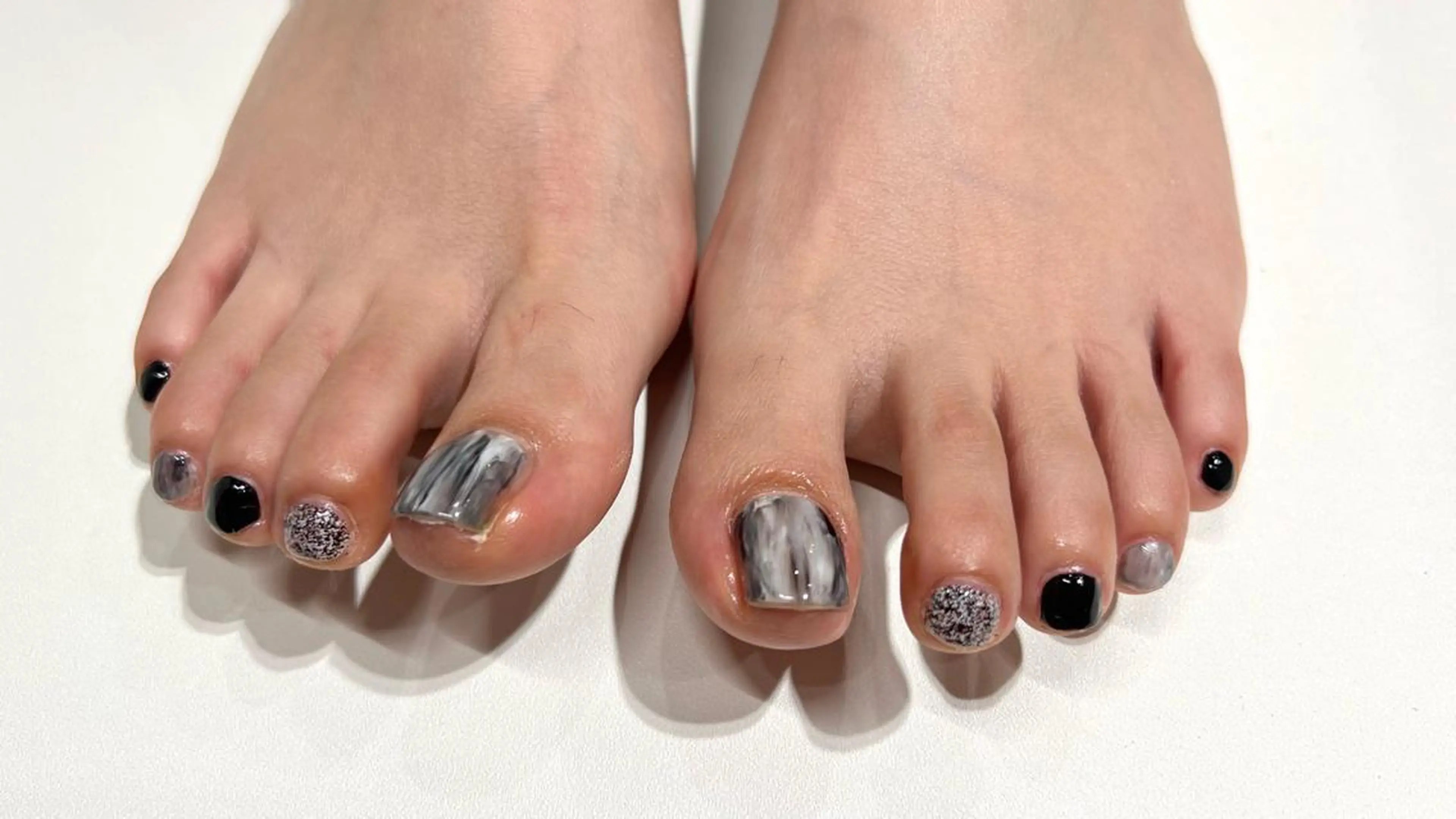 ❣️【新規限定オフ込み】フットネイル　デザインの写真