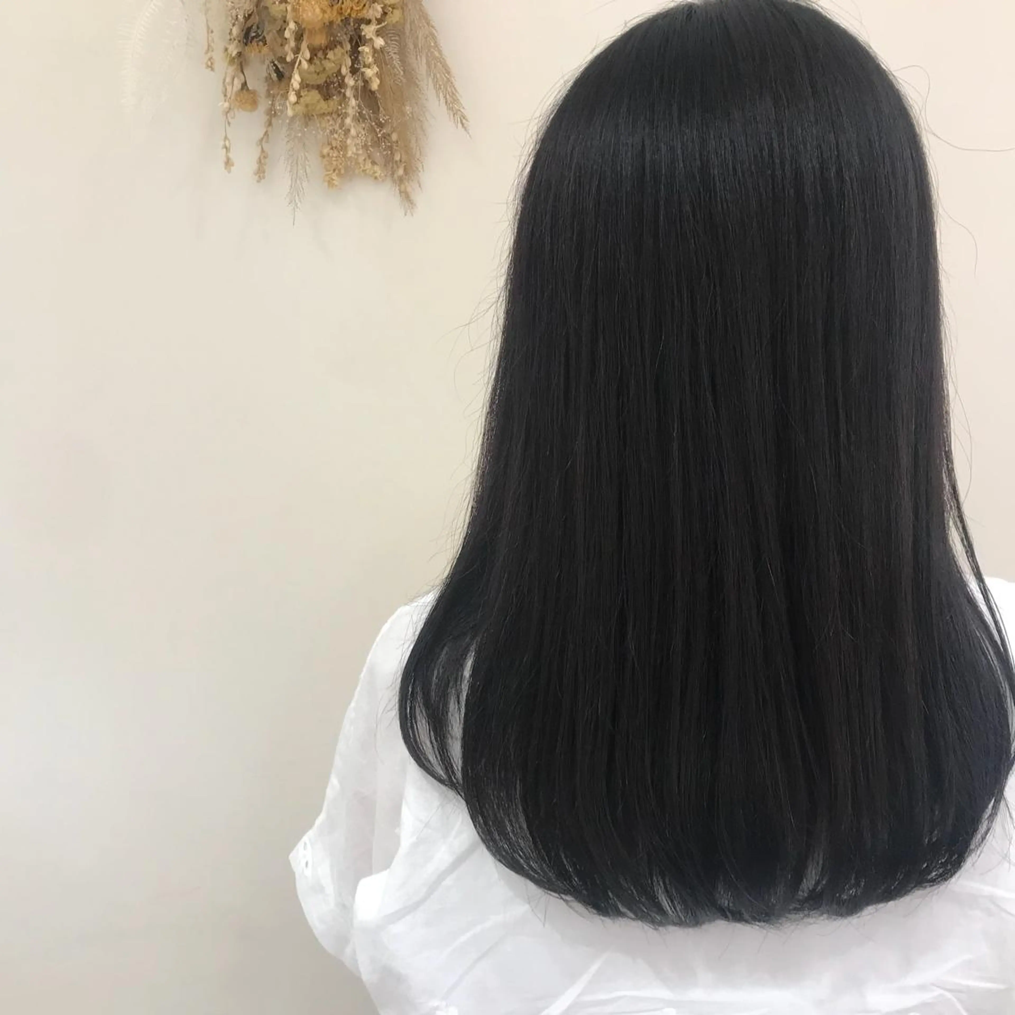 セミロング カラー 黒髪 ブルーカラー ブルーブラック 銀座メンズ専門🖤 小島奈々のヘアスタイル
