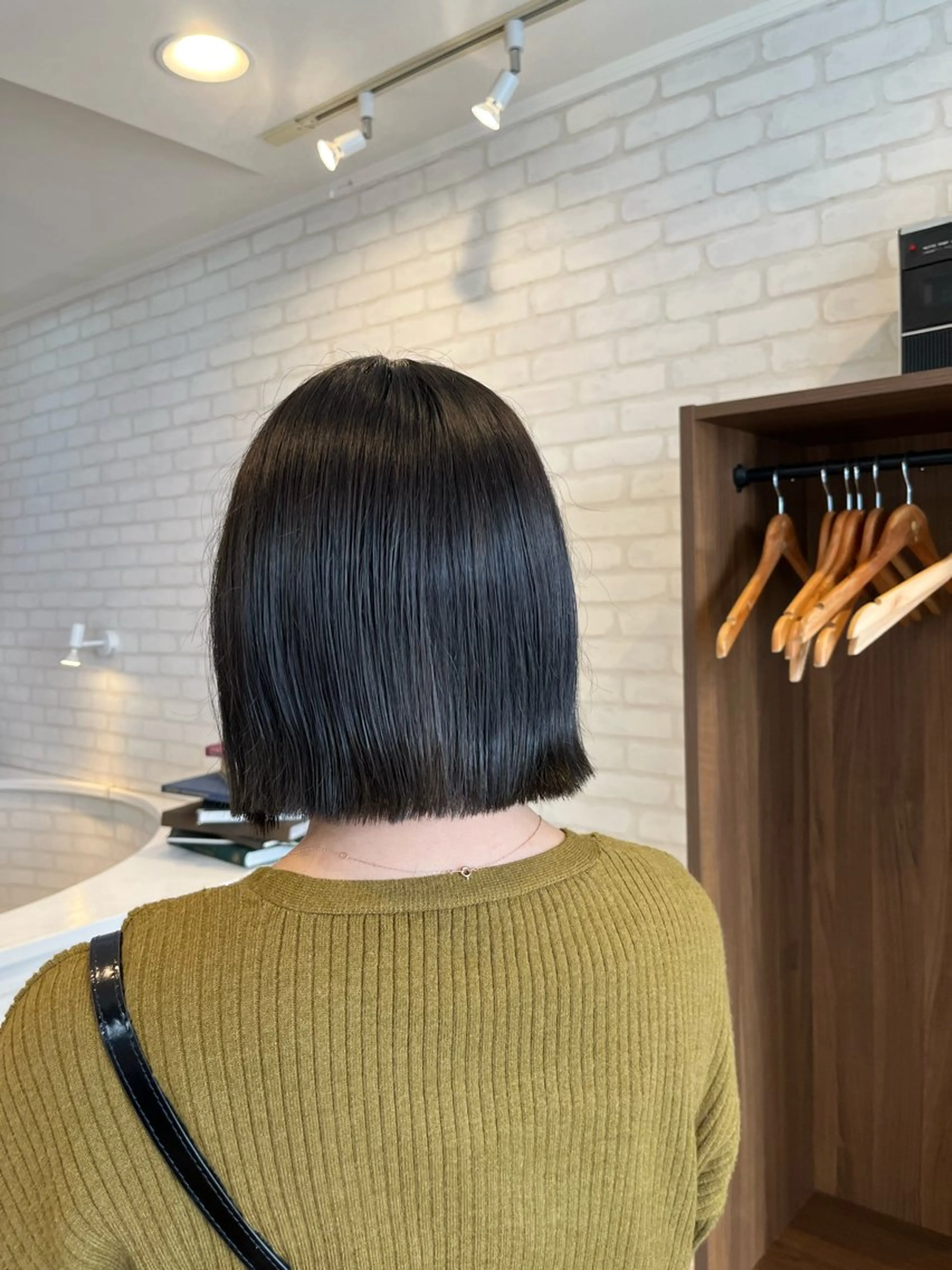 ミディアム カラー ブラウンカラー ナチュラルブラウン カット ヘアカラー 阿部 うららのマツエク・マツパデザイン