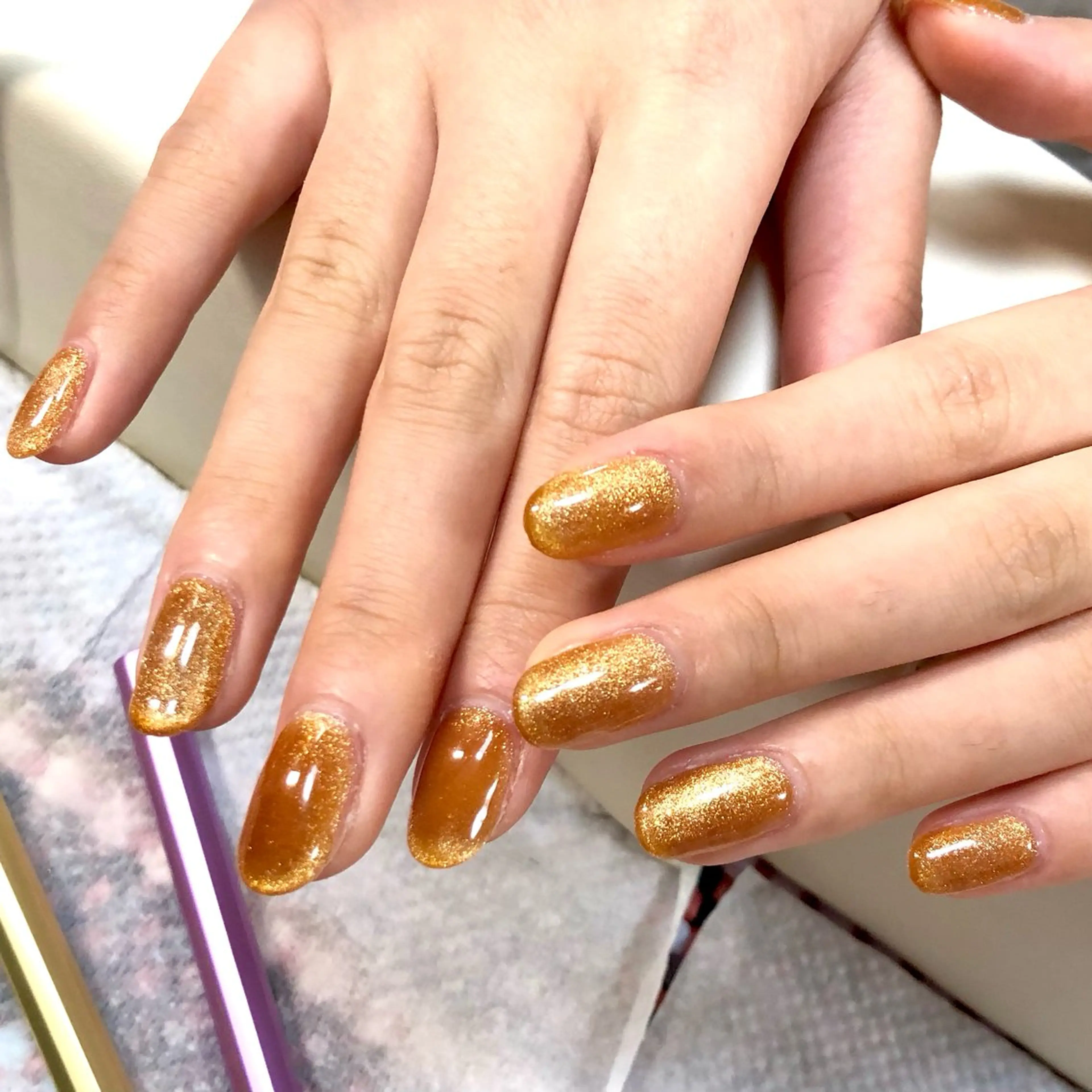 ネイル ブラウン キラキラネイル マグネットネイル オレンジ シンプルネイル ハンドネイル meeho所属・salon *meehoのネイルデザイン