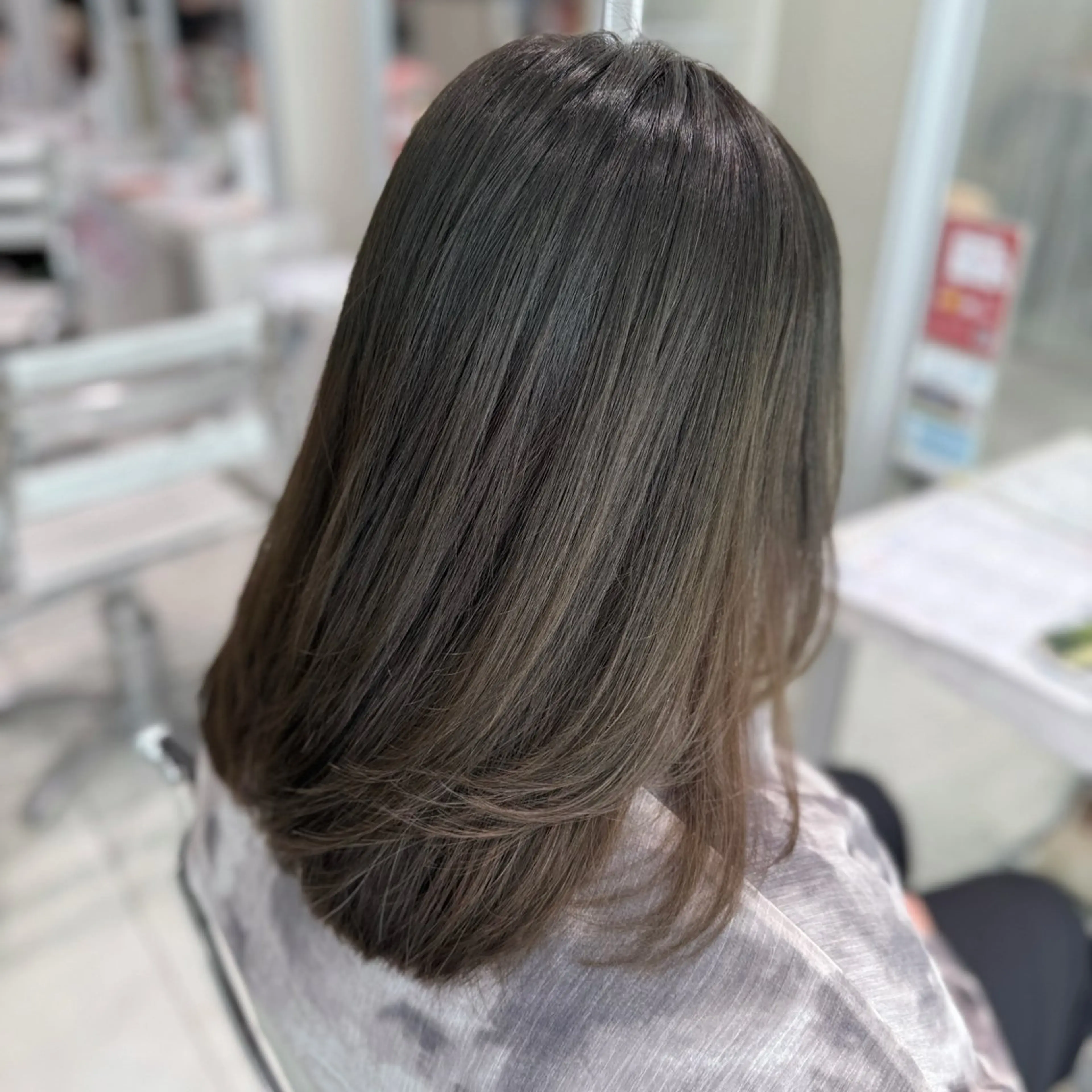 ミディアム ヘアカラー 韓国スタイル🇰🇷 児島葉月のヘアスタイル