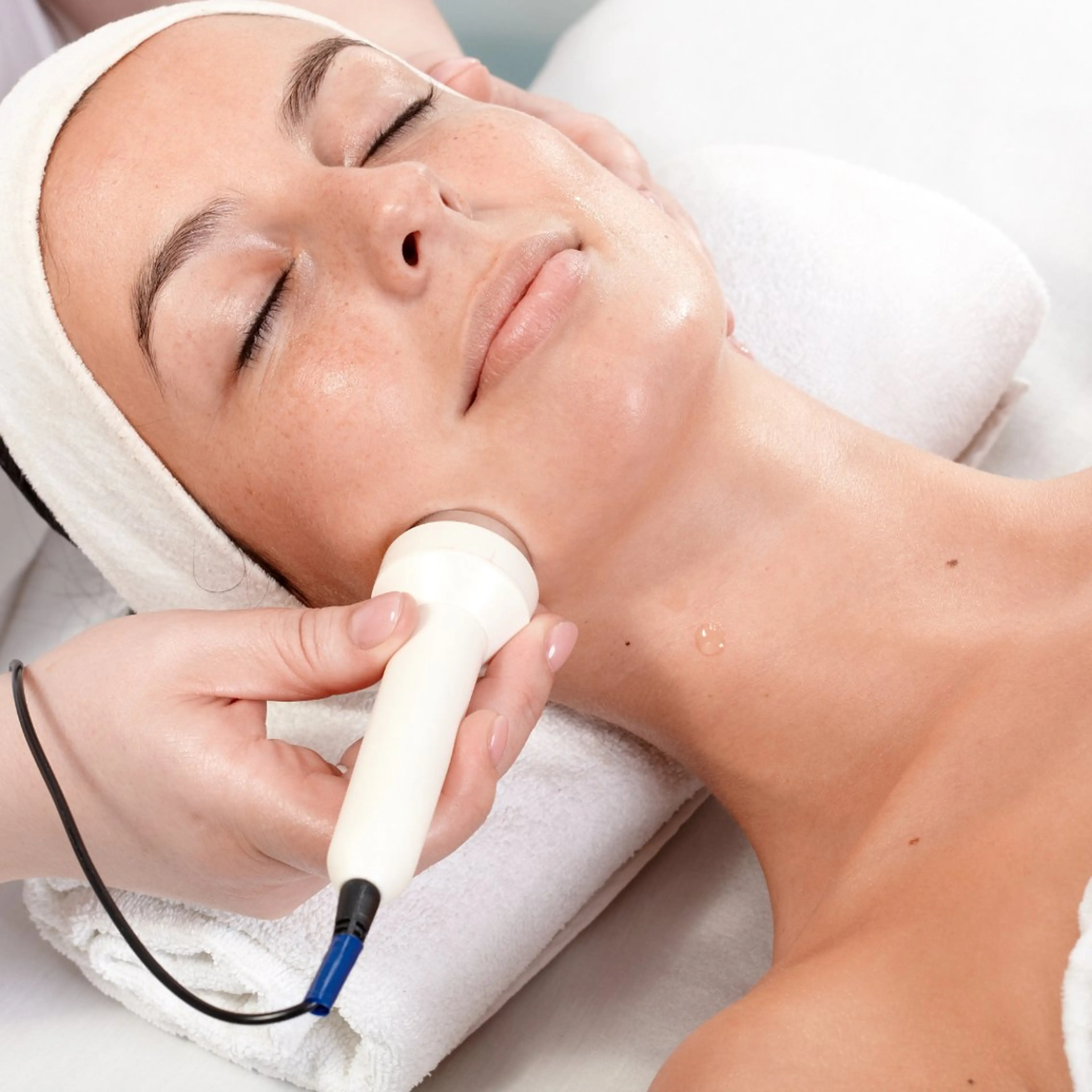 【初回限定】フェイスワックス+プラズマシャワー+超音波美容液導入+モデリングパック¥4,980の写真