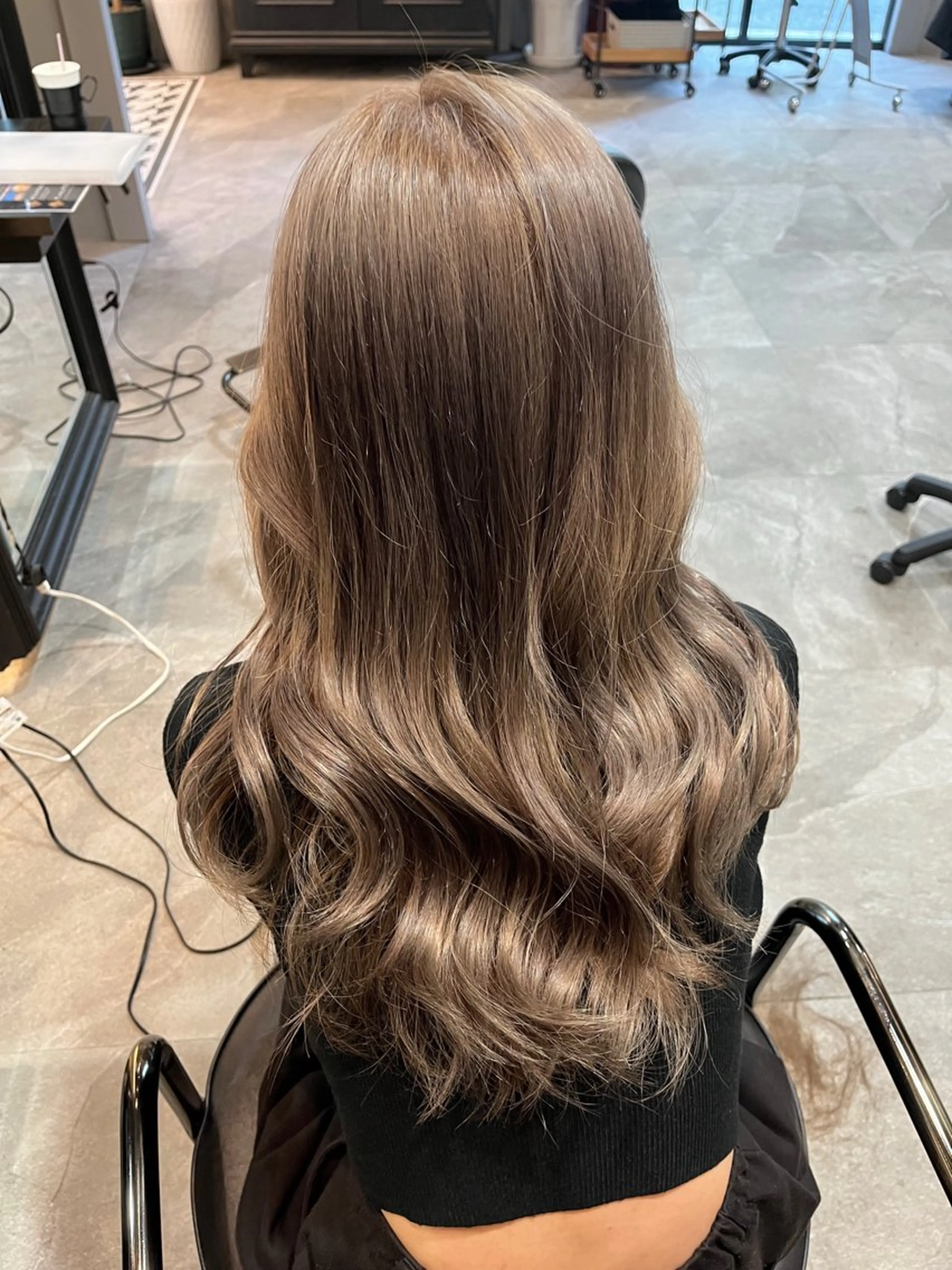 ロング カラー アディクシーカラー ベージュカラー ブリーチ 透明感カラー グレージュ ヘアカラー トリートメント 中津/梅田/赤み消し /髪質改善/愛芽のヘアスタイル