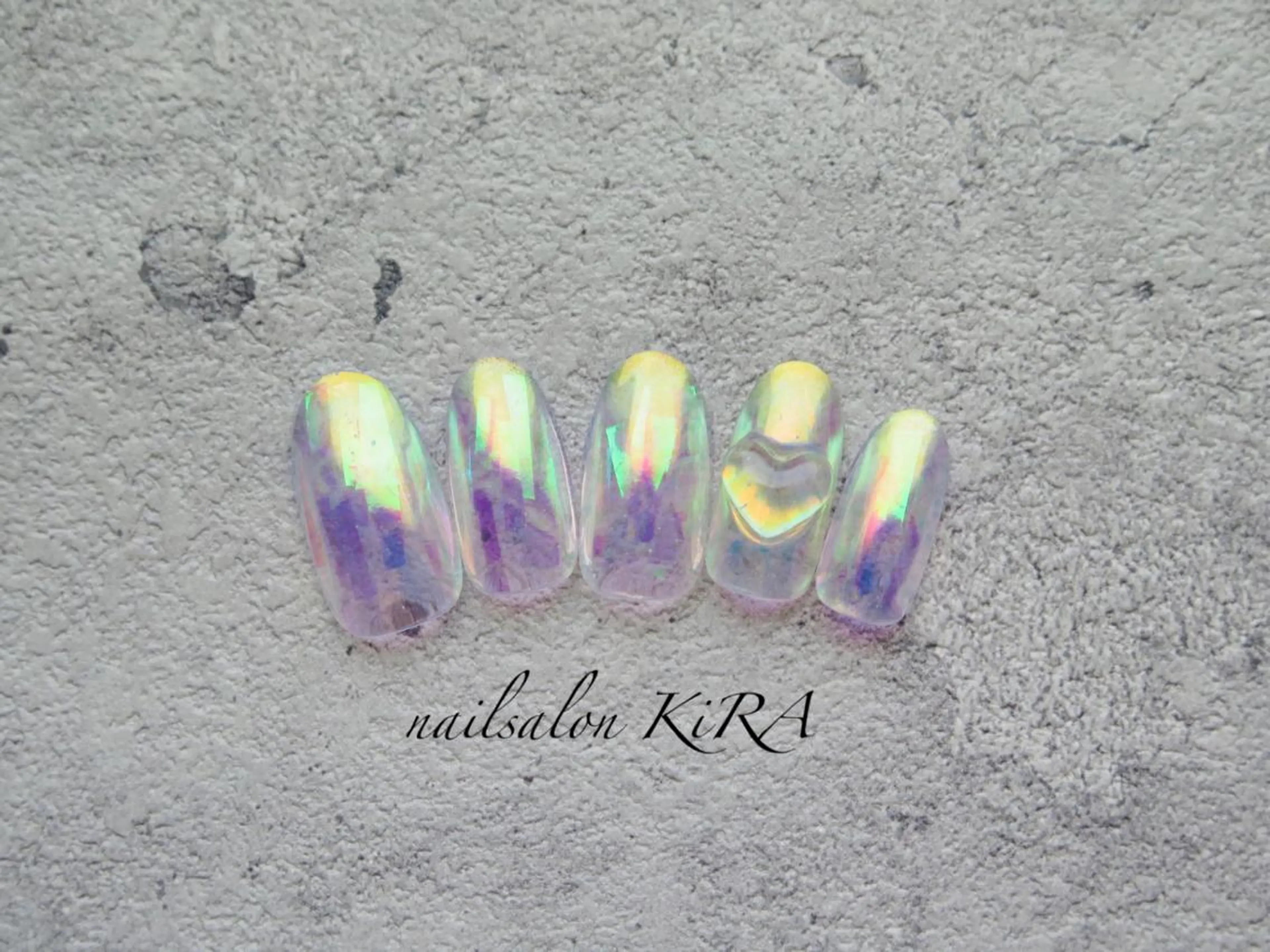 ネイル オーロラネイル ハート K. NANAのネイルデザイン