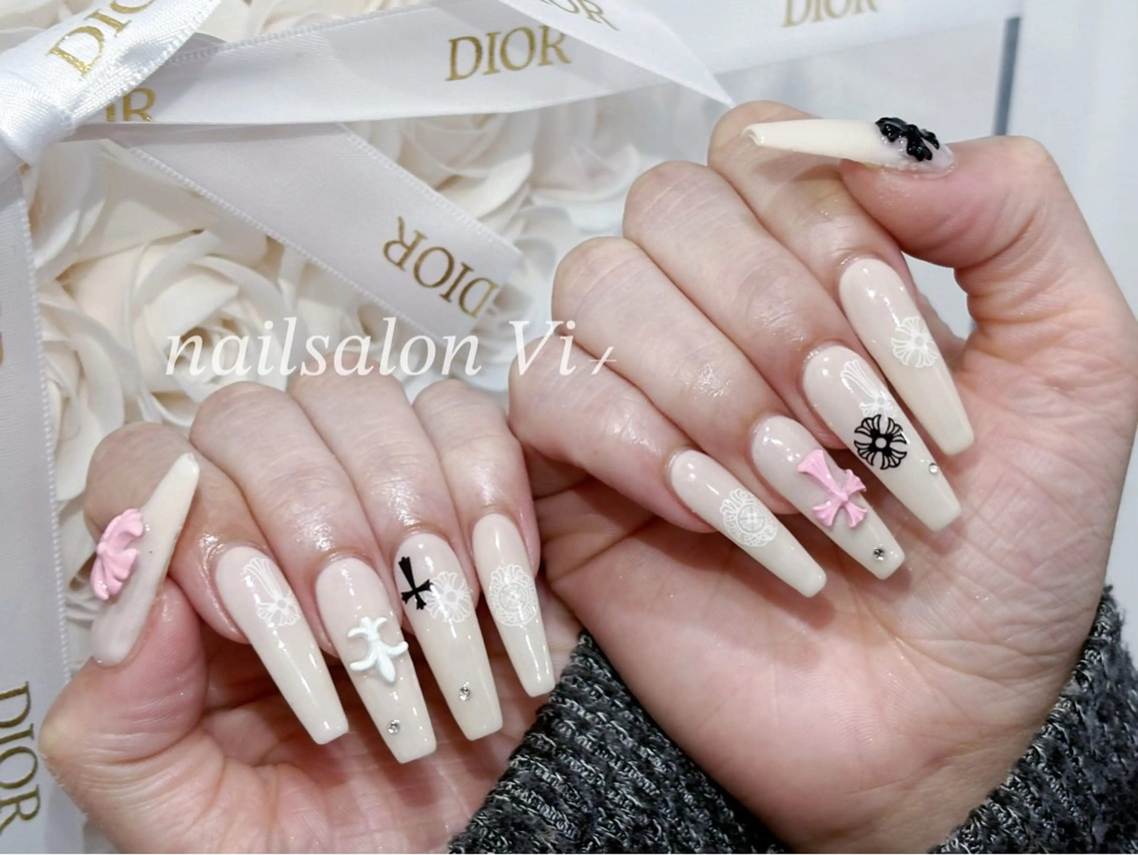 ネイル Nailsalon Vi+ももか🩷のネイルデザイン