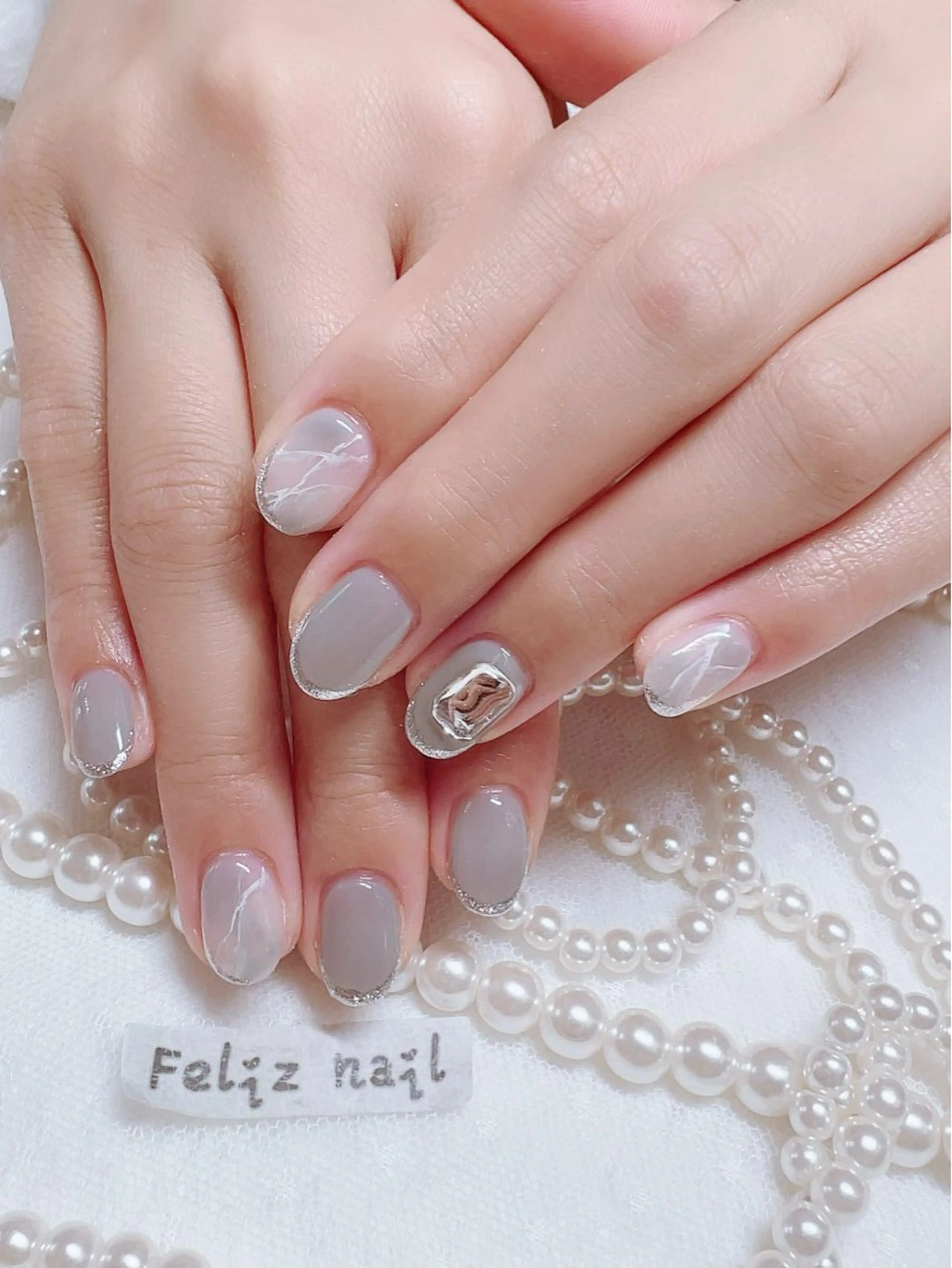 ネイル ジェルネイル キラキラネイル ニュアンスネイル オフィスネイル パラジェル ユキカ （ネイリスト）のネイルデザイン