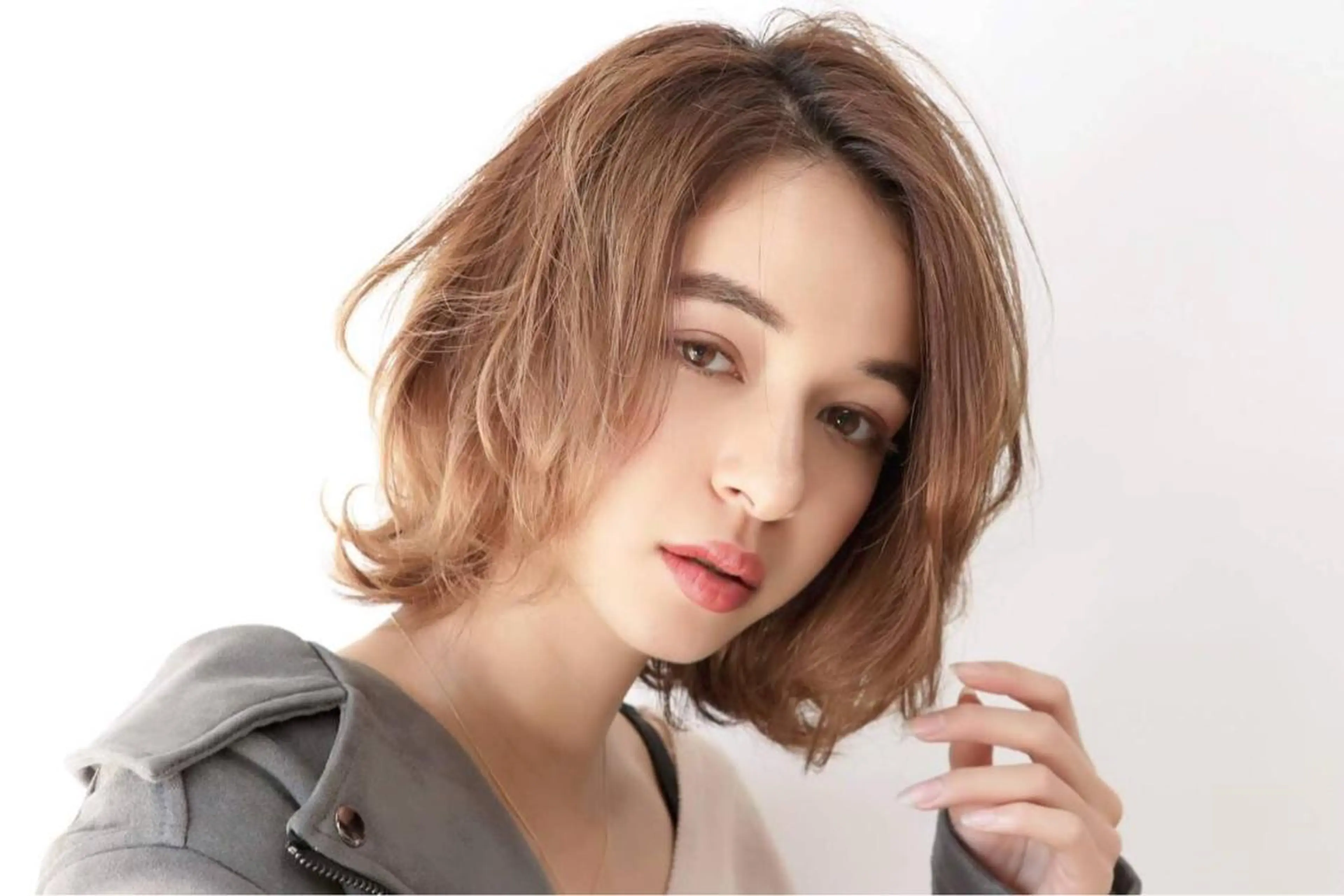 カラー ショートボブ✨️ 池田芽生のヘアスタイル