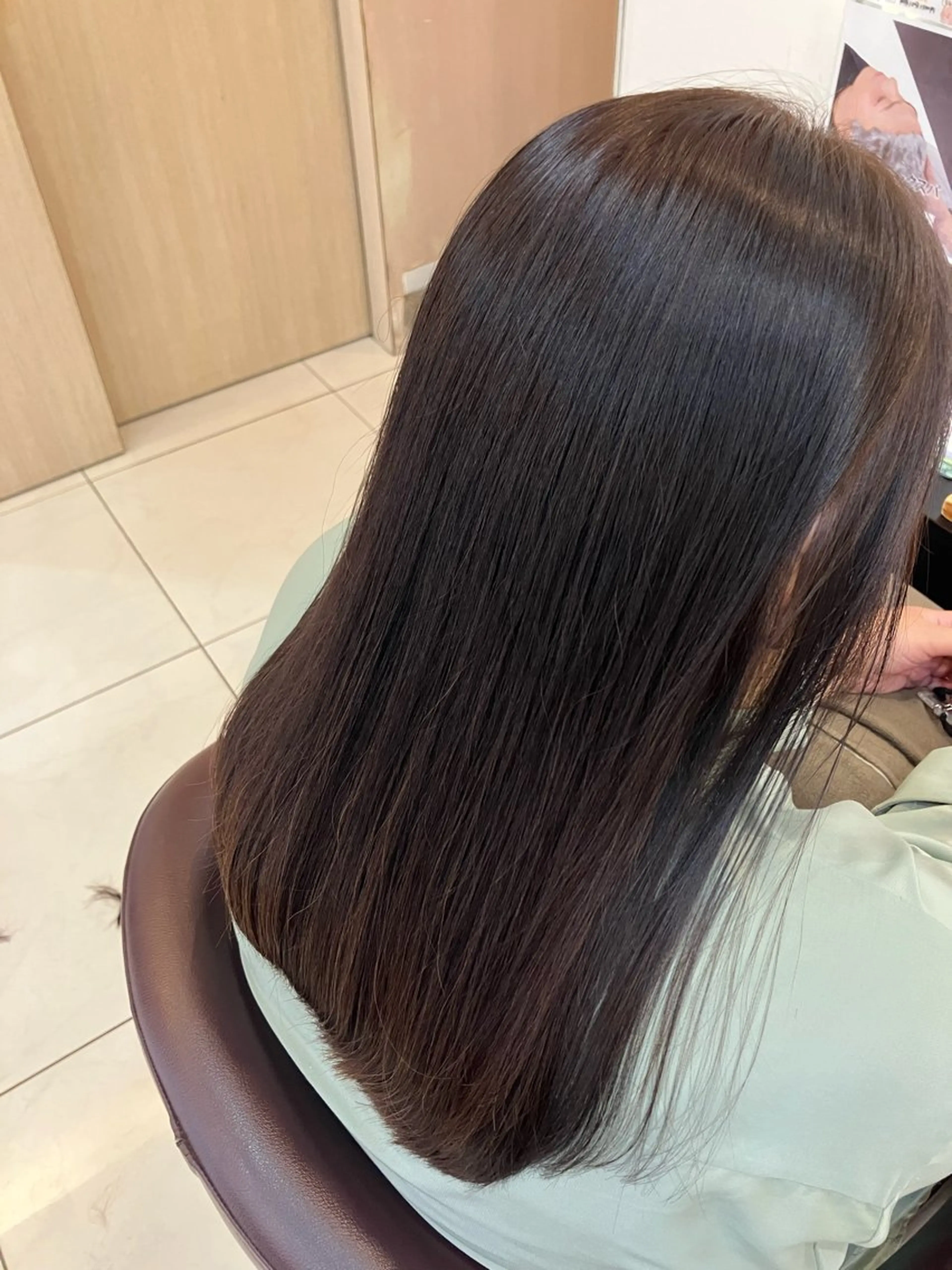 ミディアム yukari 艶髪ヘアのヘアスタイル