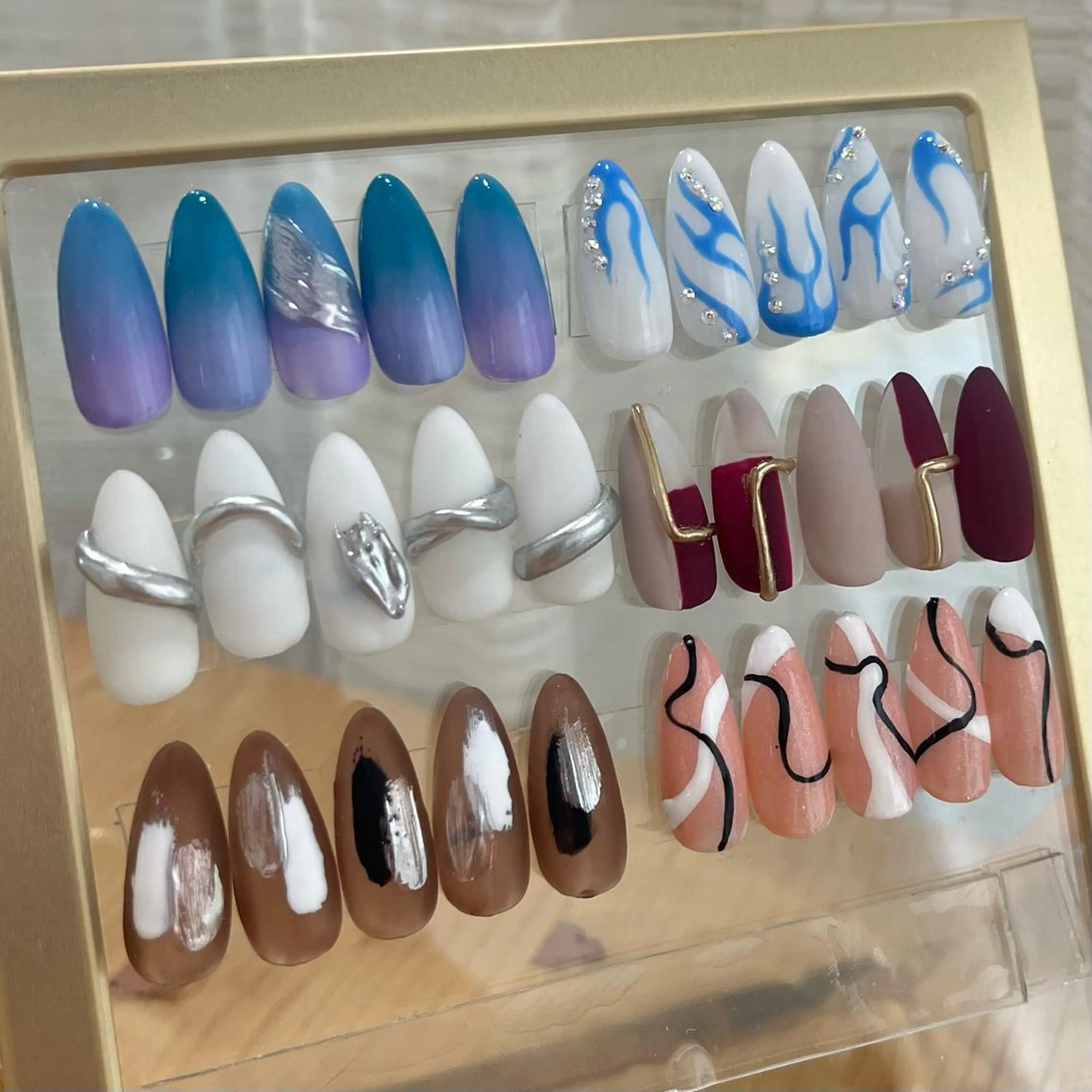 ネイル アートネイル キンジョウ ハルナのネイルデザイン