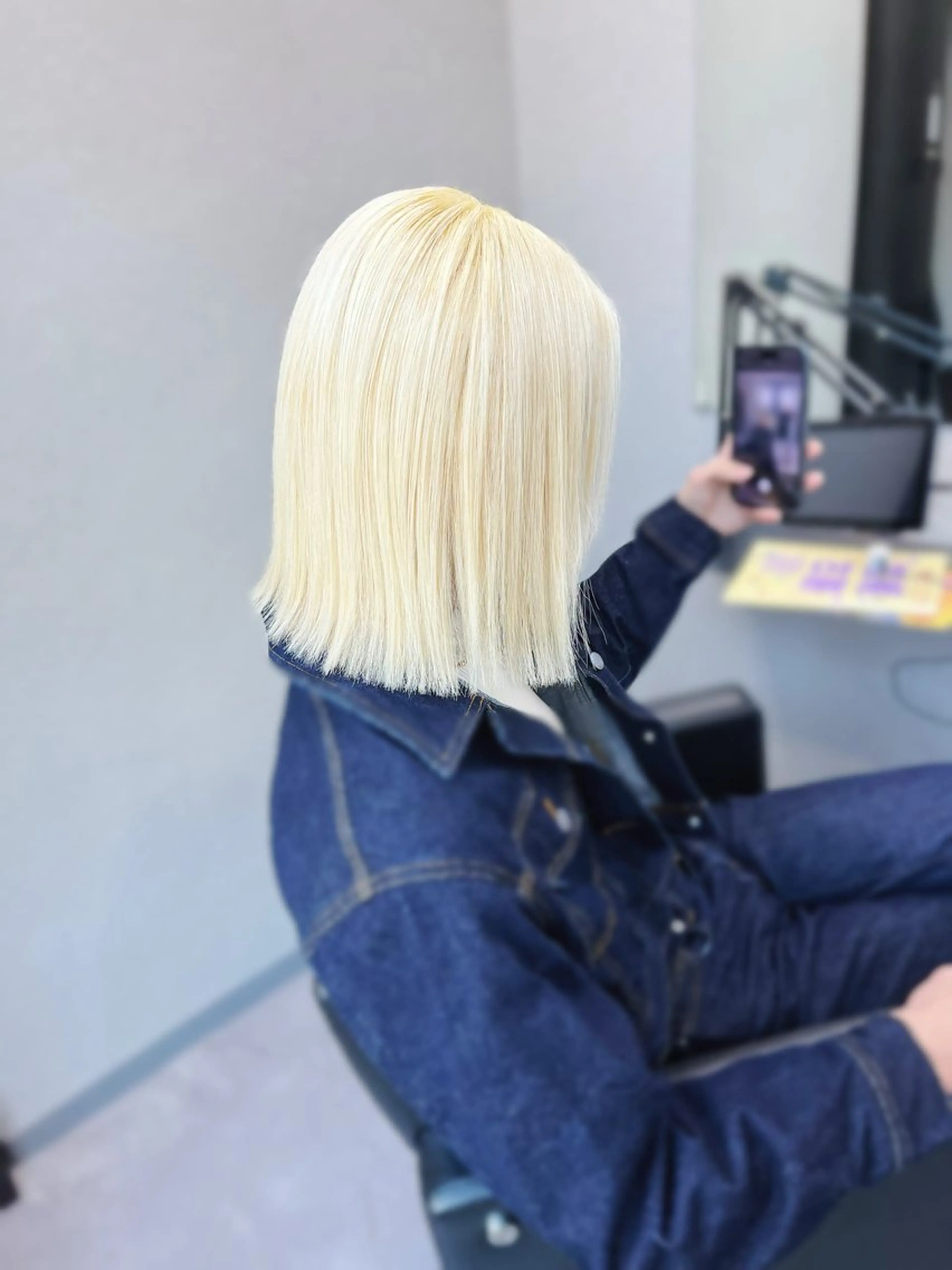 【ミニモ学割】2ブリーチ+カラー+トリートメントの写真