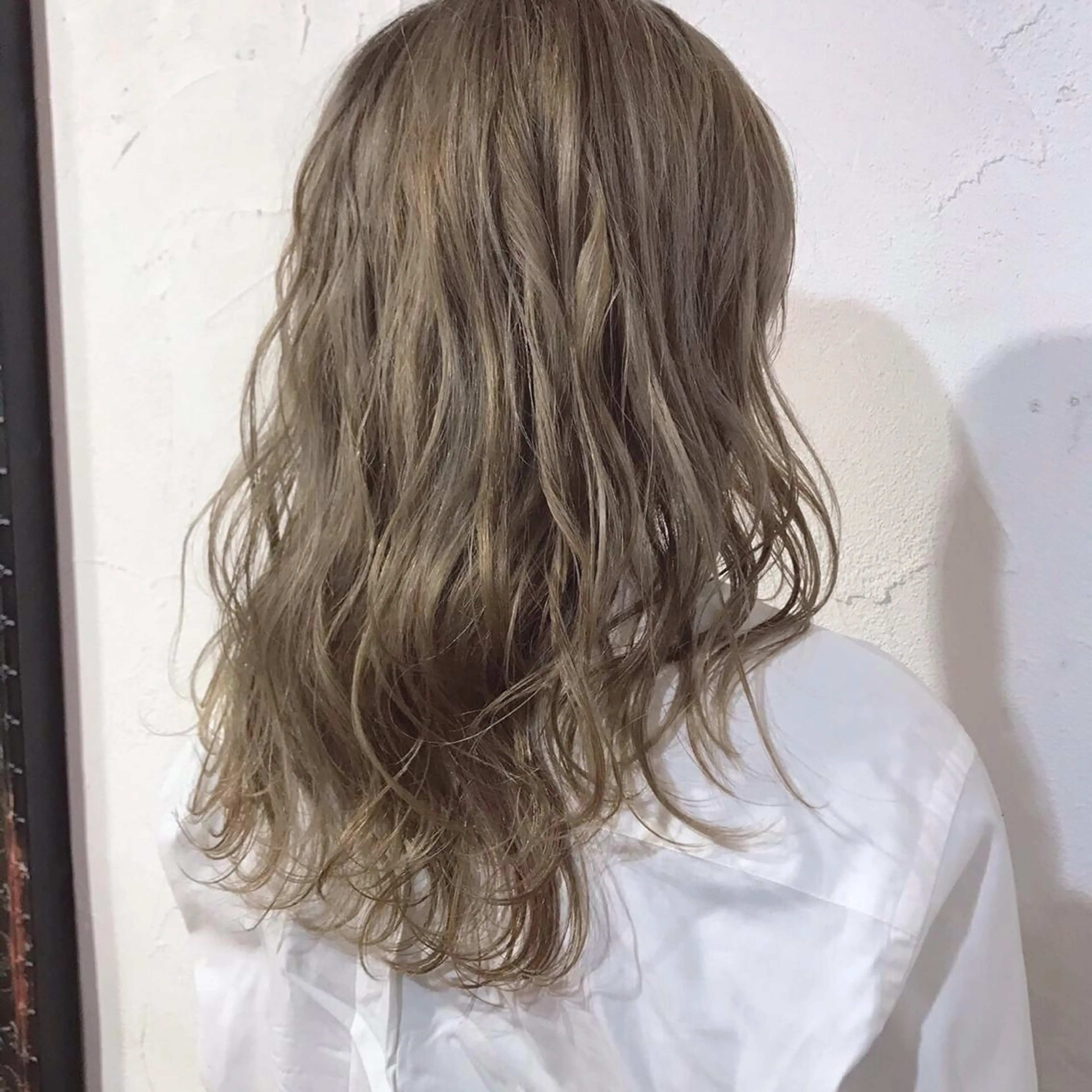 セミロング カット ヘアカラー ナカオ ヤストシのヘアスタイル
