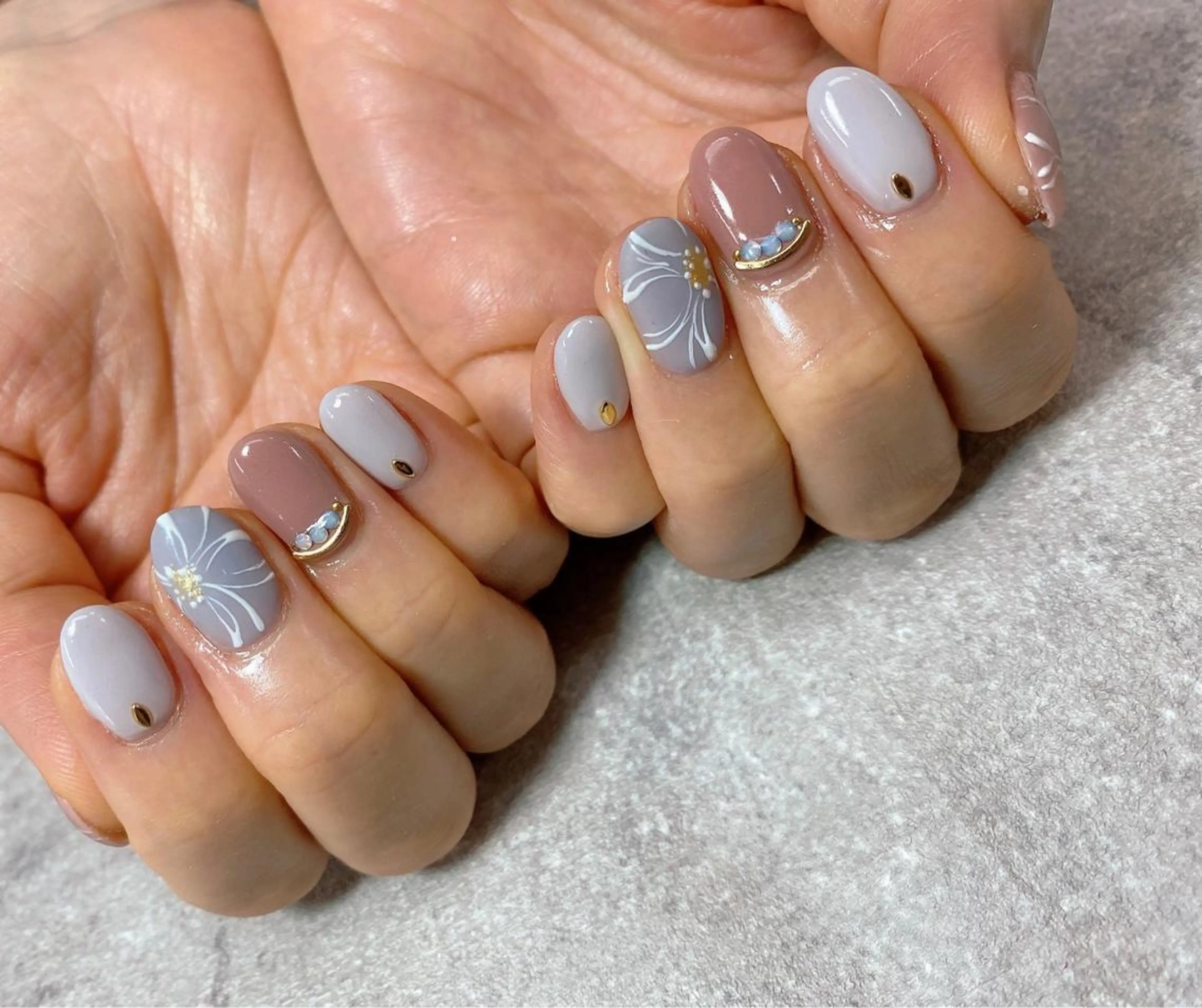 ネイル フラワーネイル 冬ネイル FASTNAIL PLUS 新宿店のネイルデザイン