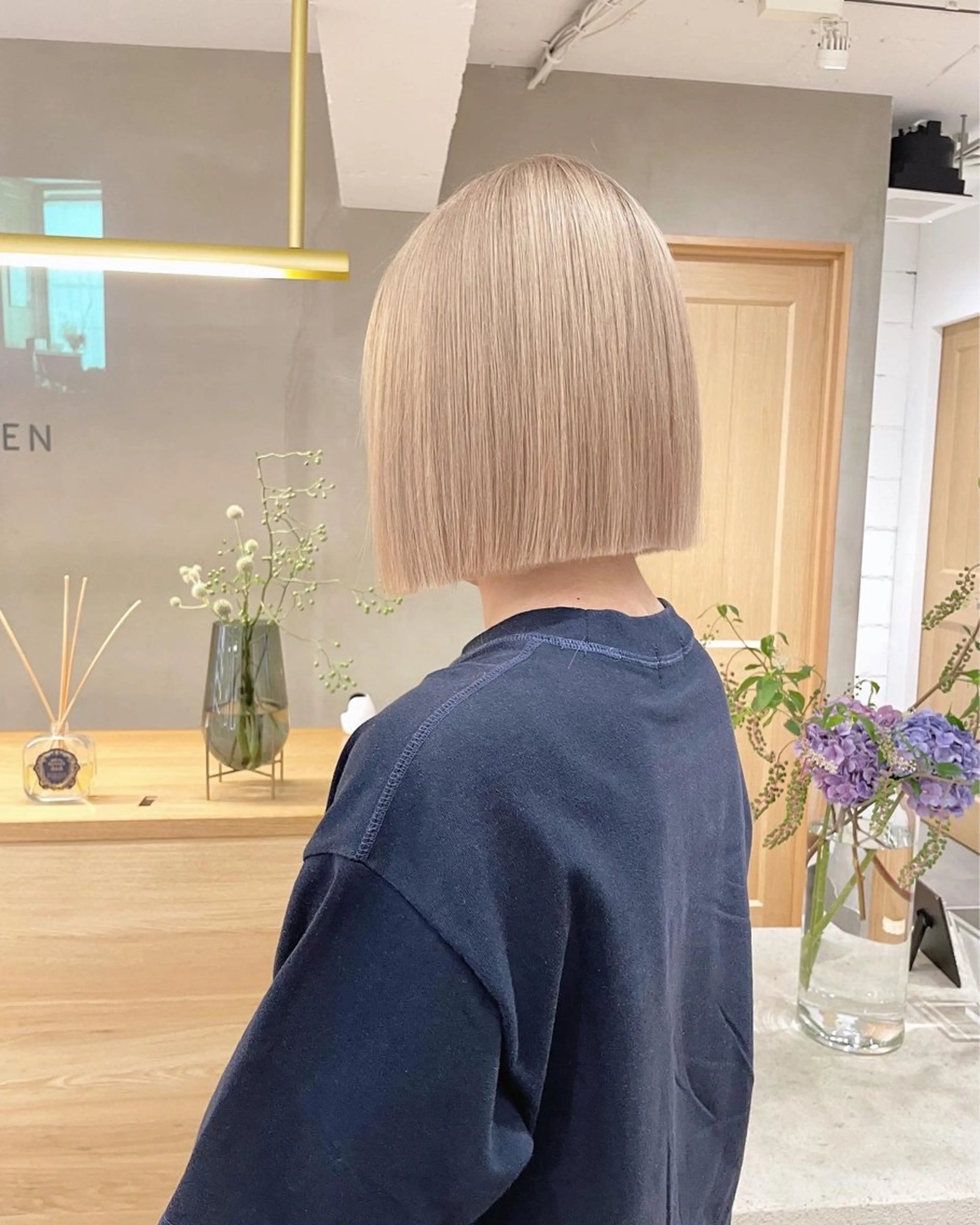 ミディアム カラー 切りっぱなしボブ ベージュカラー グレージュ ミルクティーベージュ ミルクティーグレージュ ボブ/レイヤー 🌟梅田盛一🌟のヘアスタイル