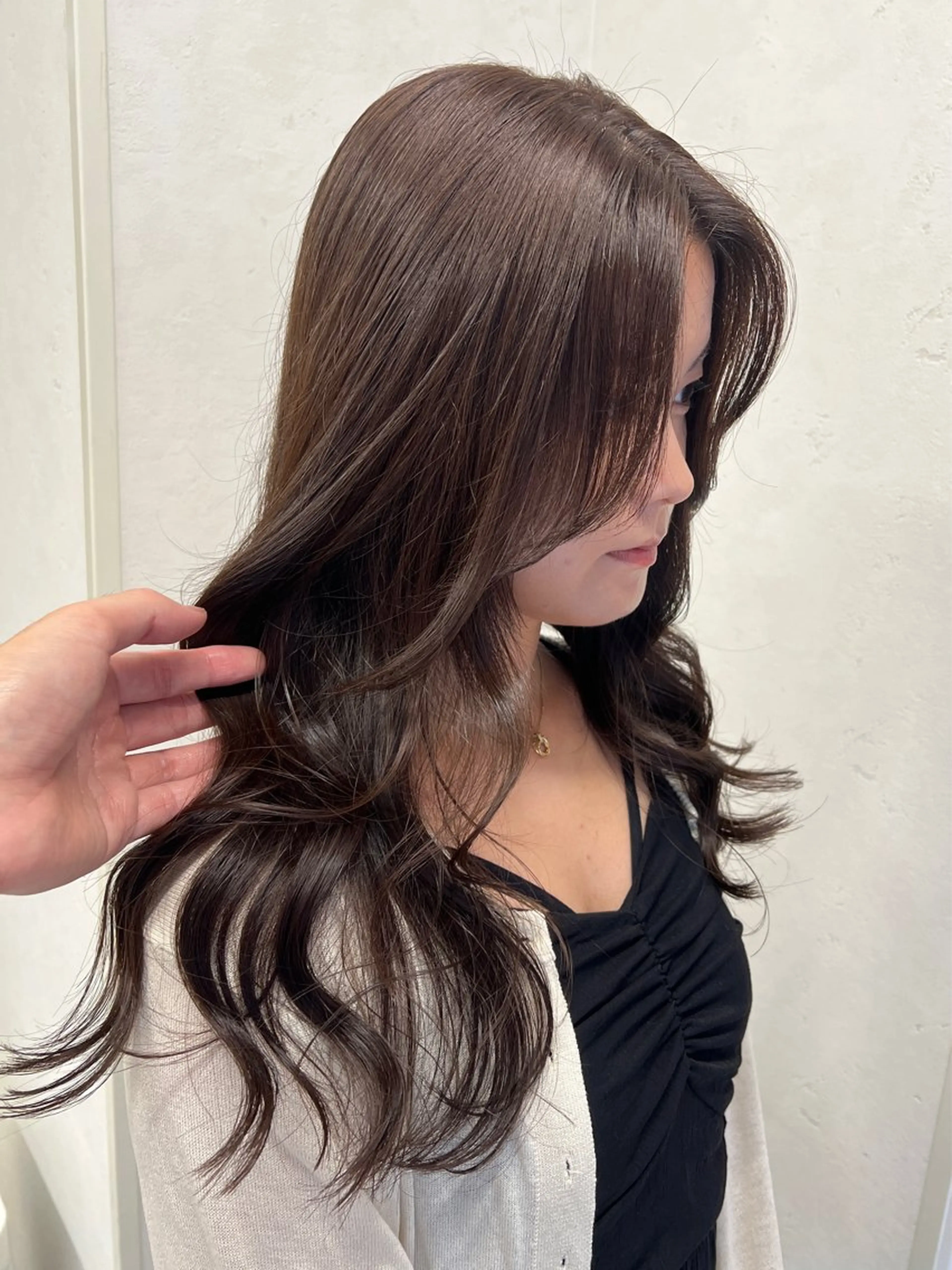 ロング カラー ベージュカラー 透明感カラー 韓国風ヘア カット ヘアカラー トリートメント 透明感カラー/ ダブルカラー /ソラのヘアスタイル