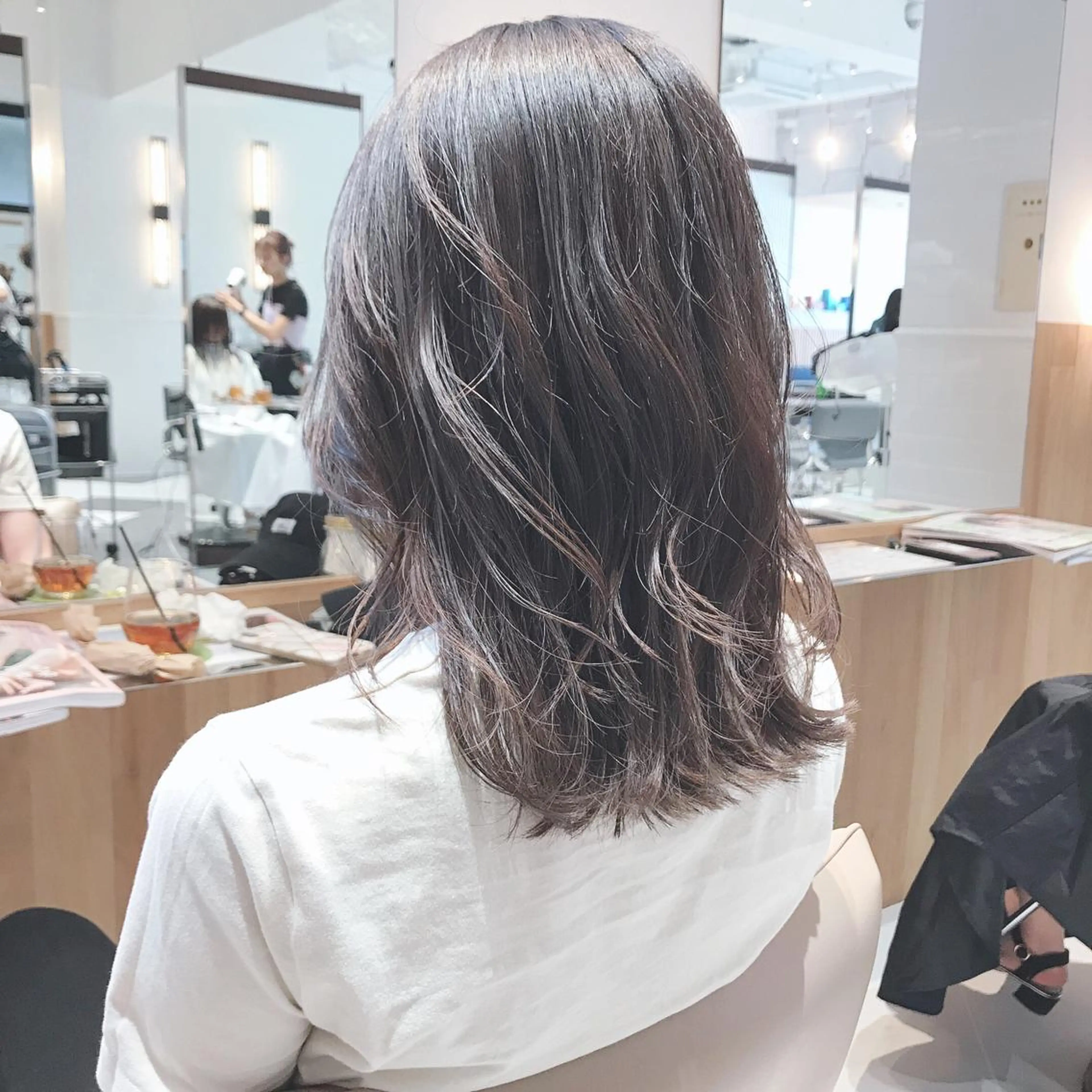 ミディアム カラー アッシュ ベージュカラー ハイライトカラー ハイライト ボブ/ハイトーン 立川loose 下田のヘアスタイル