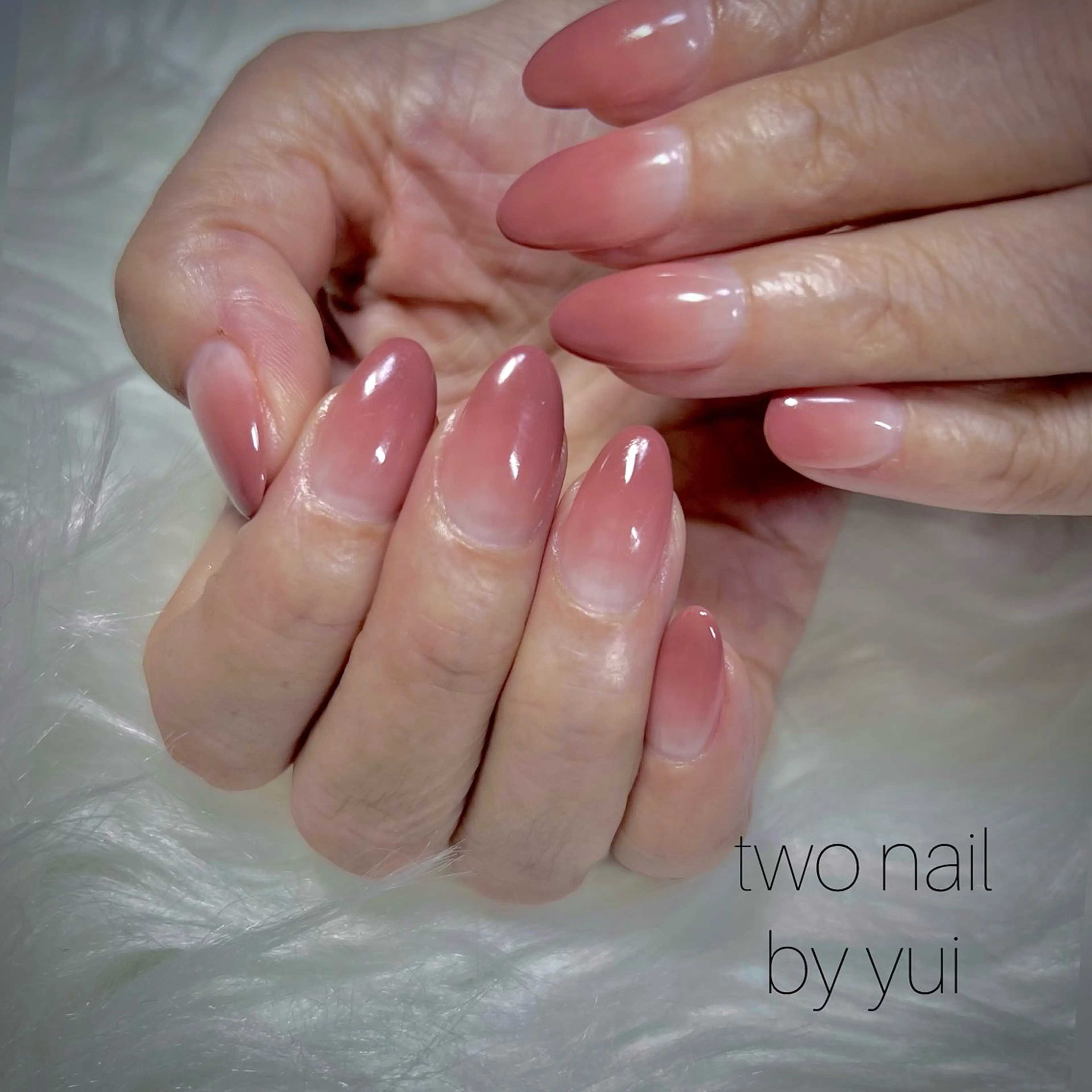 ネイル ブラウン ネイルチップ ホワイト ハンドネイル two nailのネイルデザイン