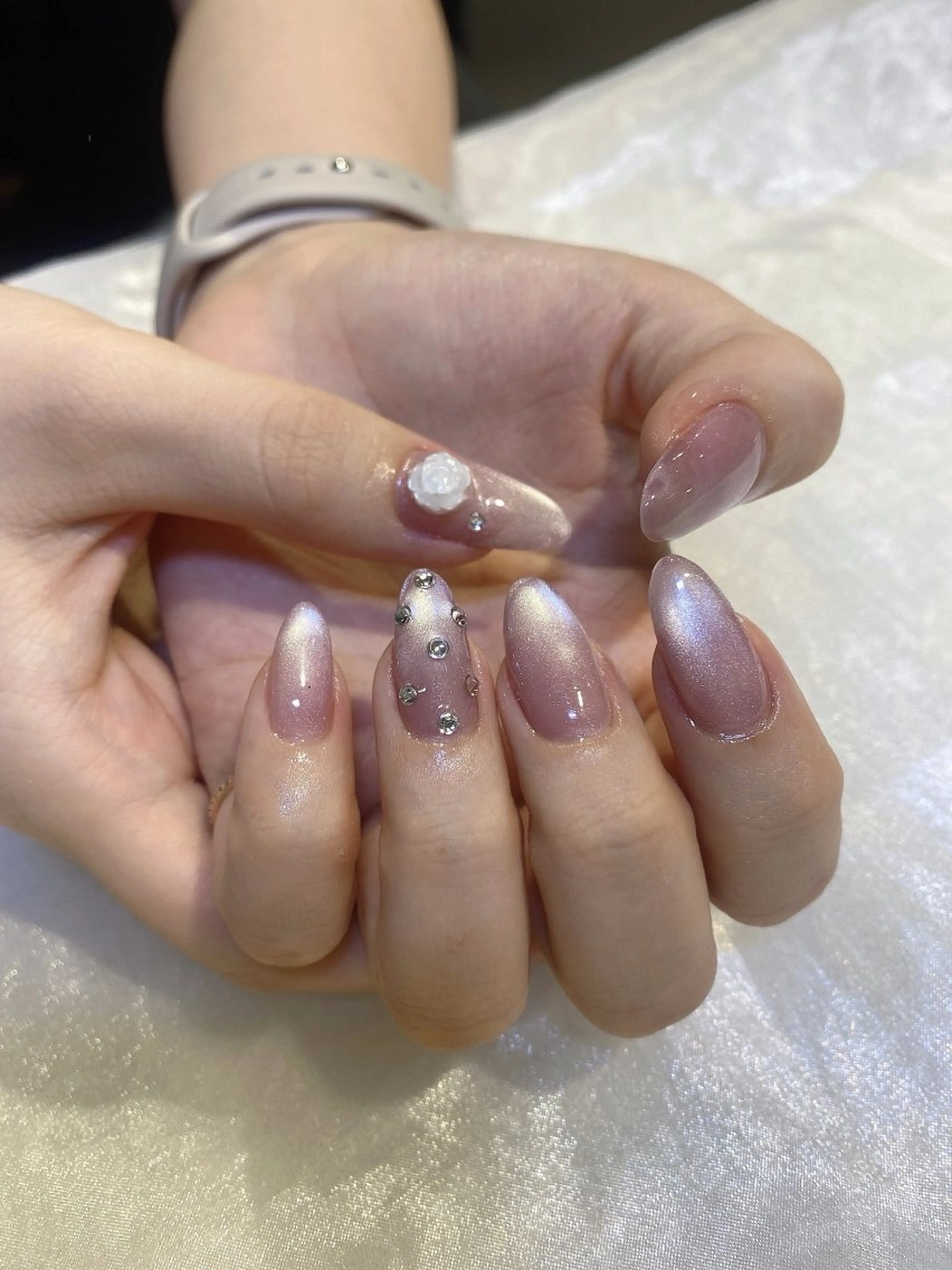 ネイル アートネイル マグネットネイル オフィスネイル ピンク ストーンネイル Sayaka 🎀のネイルデザイン