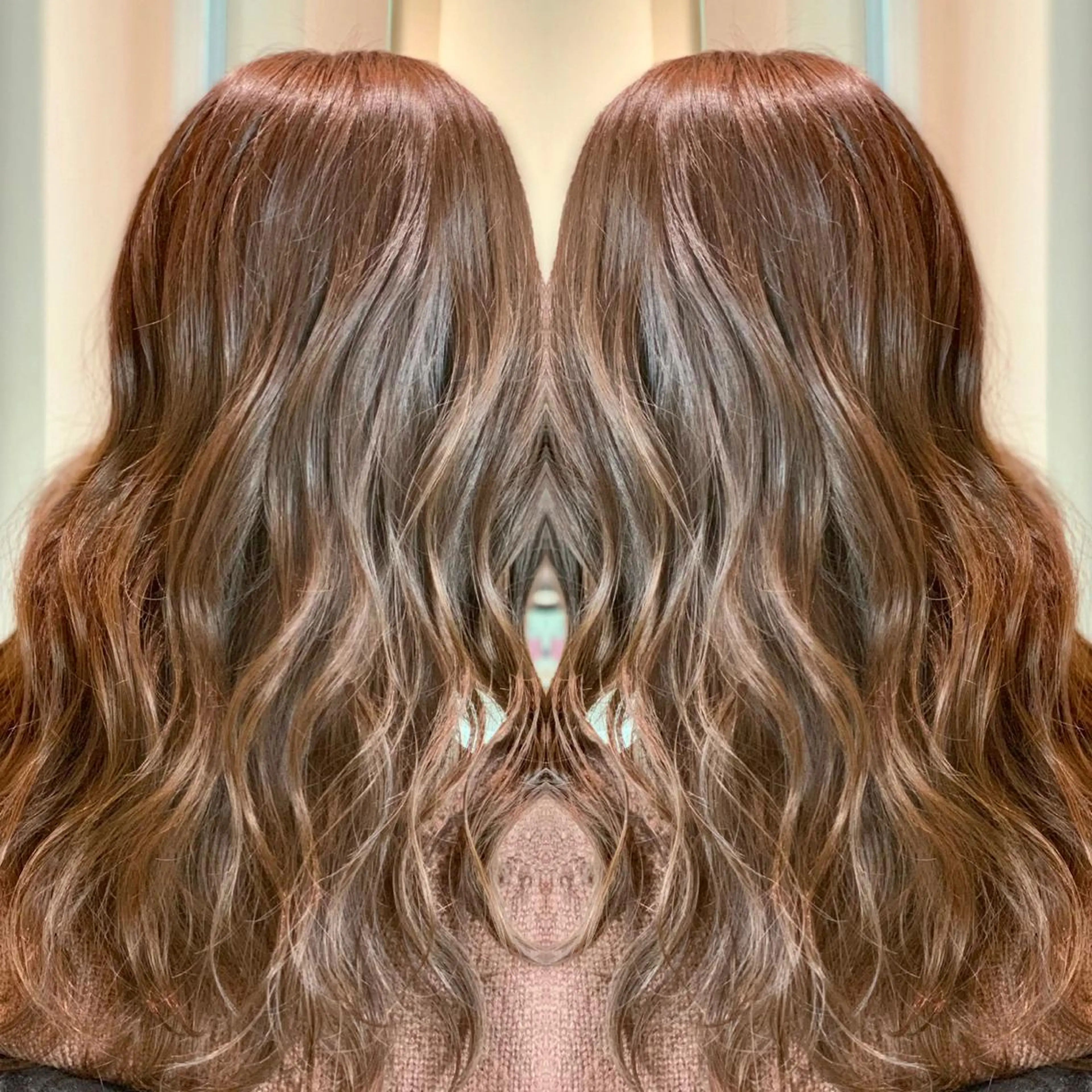 セミロング Lilly【リリー】所属・Lilly 中谷友里のヘアスタイル