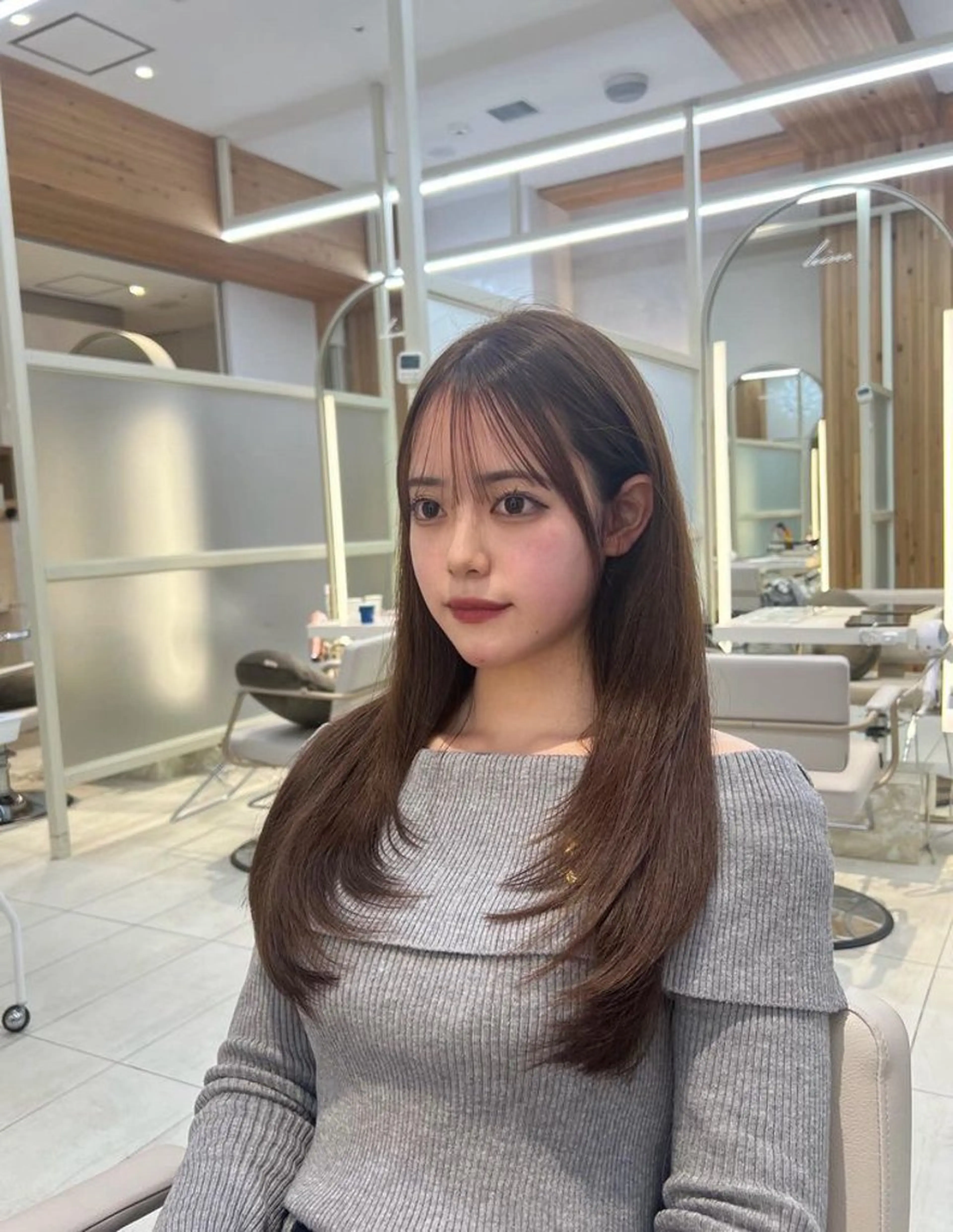 ロング レイヤーカット/ 顔まわり/アオイのヘアスタイル