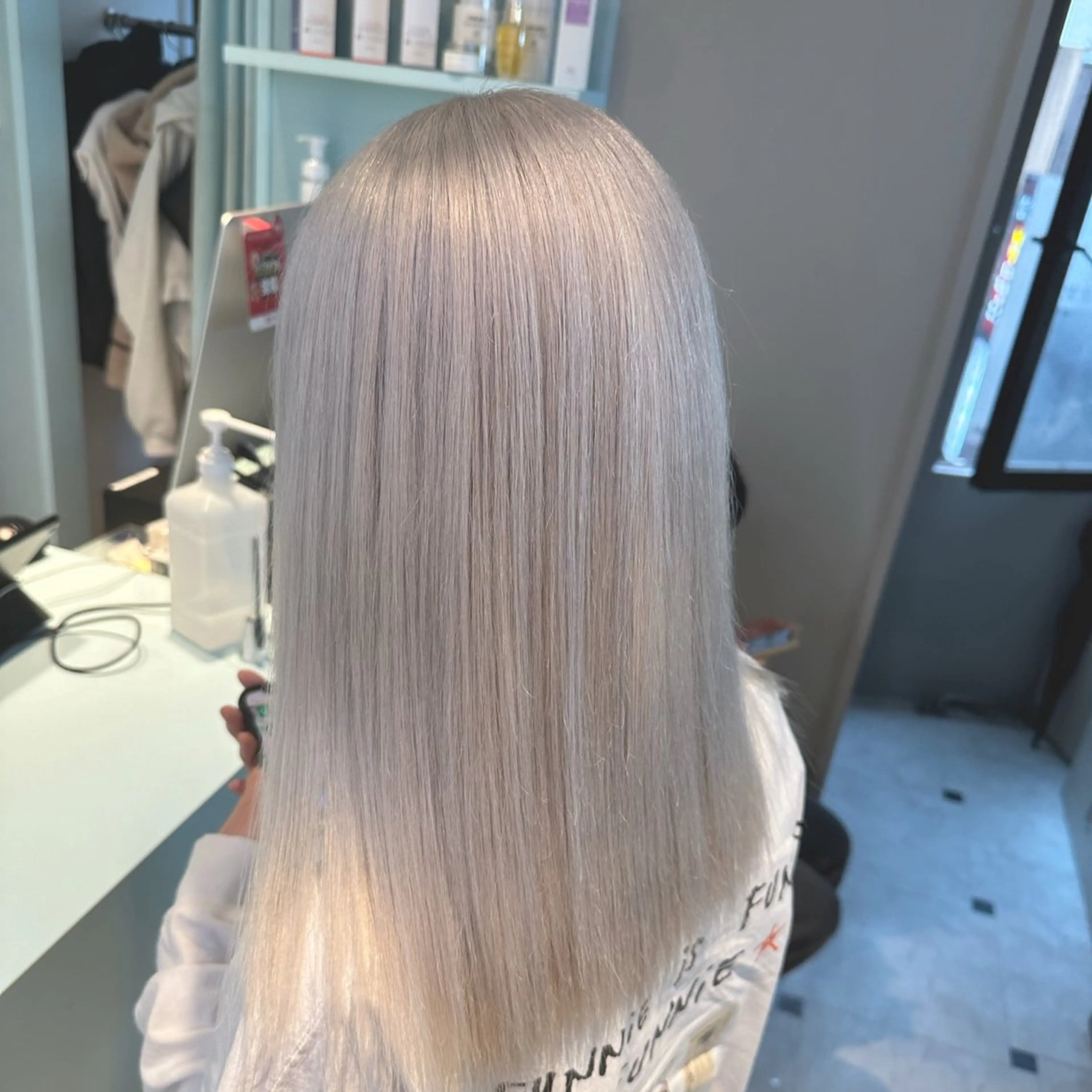 セミロング カラー ヘアカラー トリートメント ヘアセット 🪄池袋ハイトーン 🪄ブリーチカラーのヘアスタイル