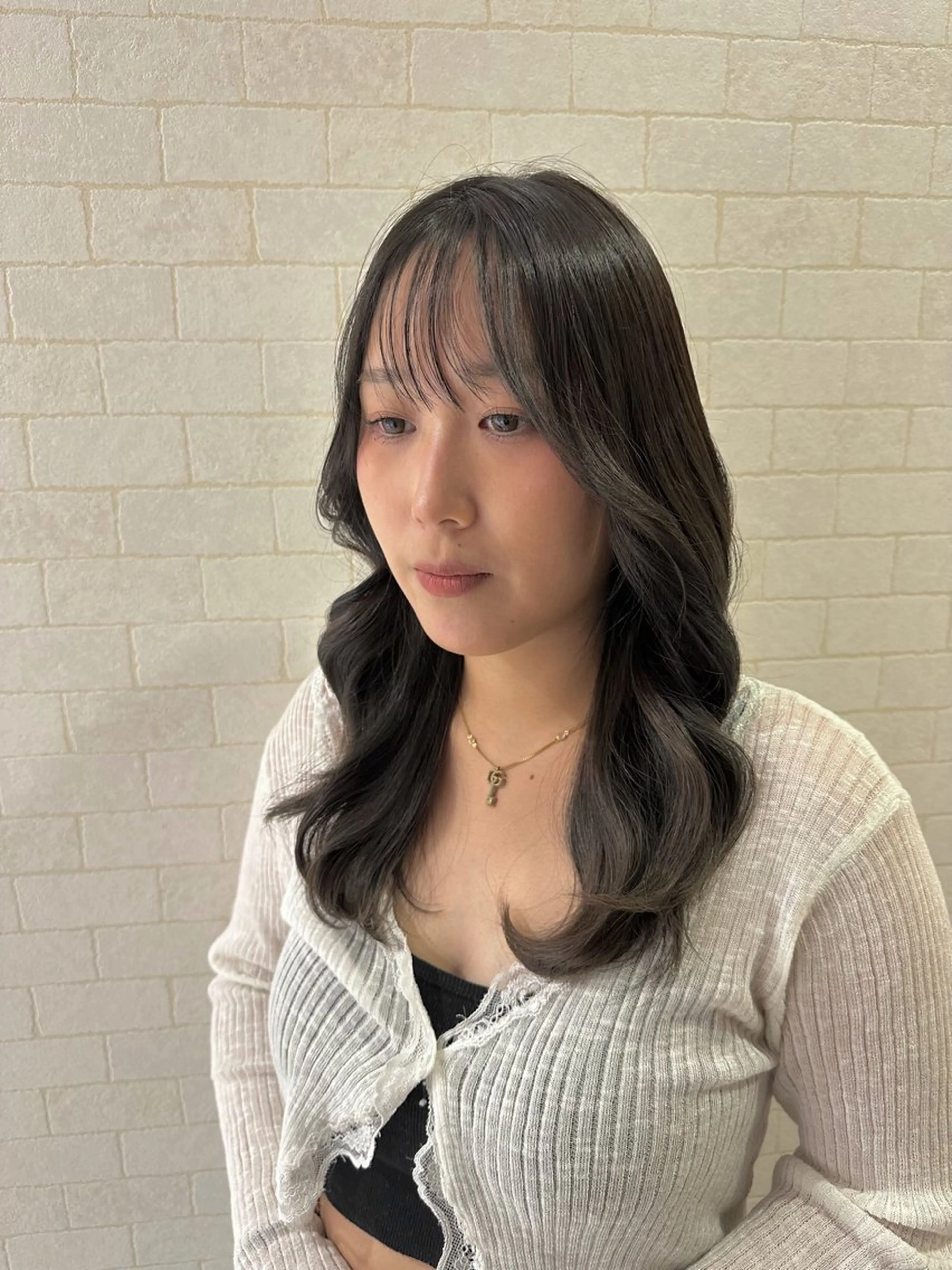 ロング カラー ブリーチ 透明感カラー ダブルカラー ブリーチなしカラー 顔まわりレイヤー 大人レイヤー& 透明感カラー💄のヘアスタイル