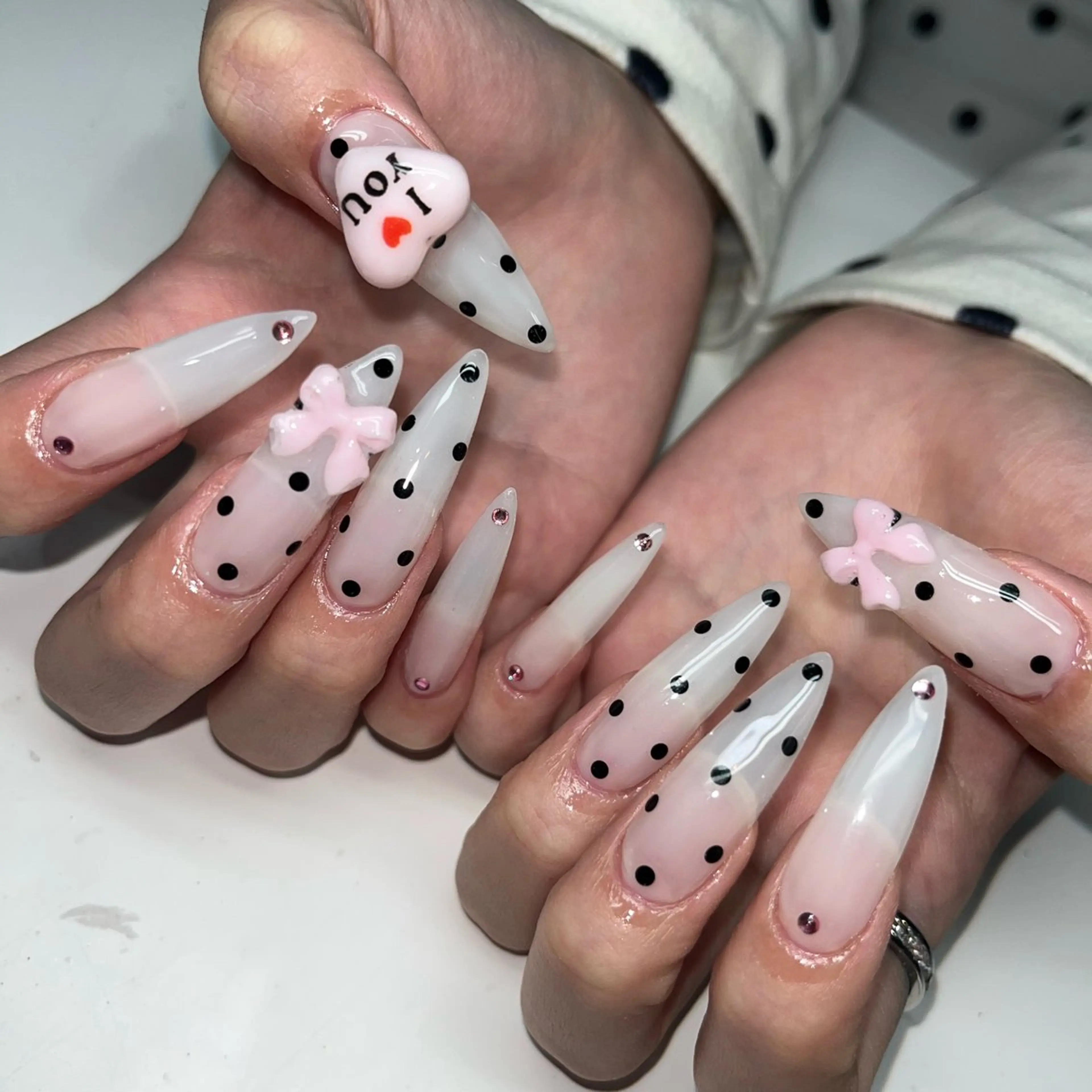 ロング ハンドネイル WOLTOKYO渋谷 Anzuのネイルデザイン