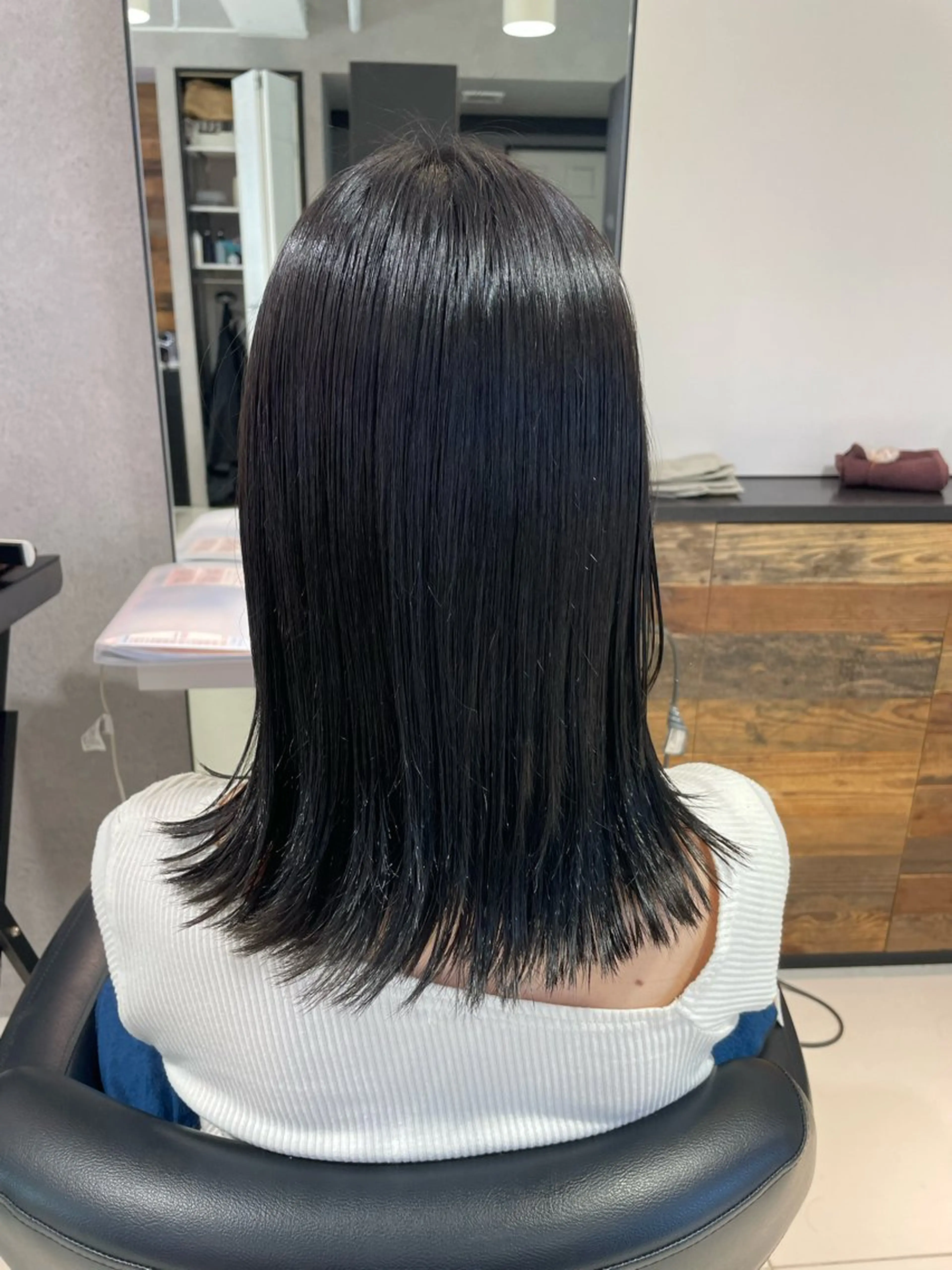 カラー 黒髪 ブルーカラー ブルーブラック ヘッドスパ ボブ／ブリーチカラー ／ゆづき🌟のヘアスタイル