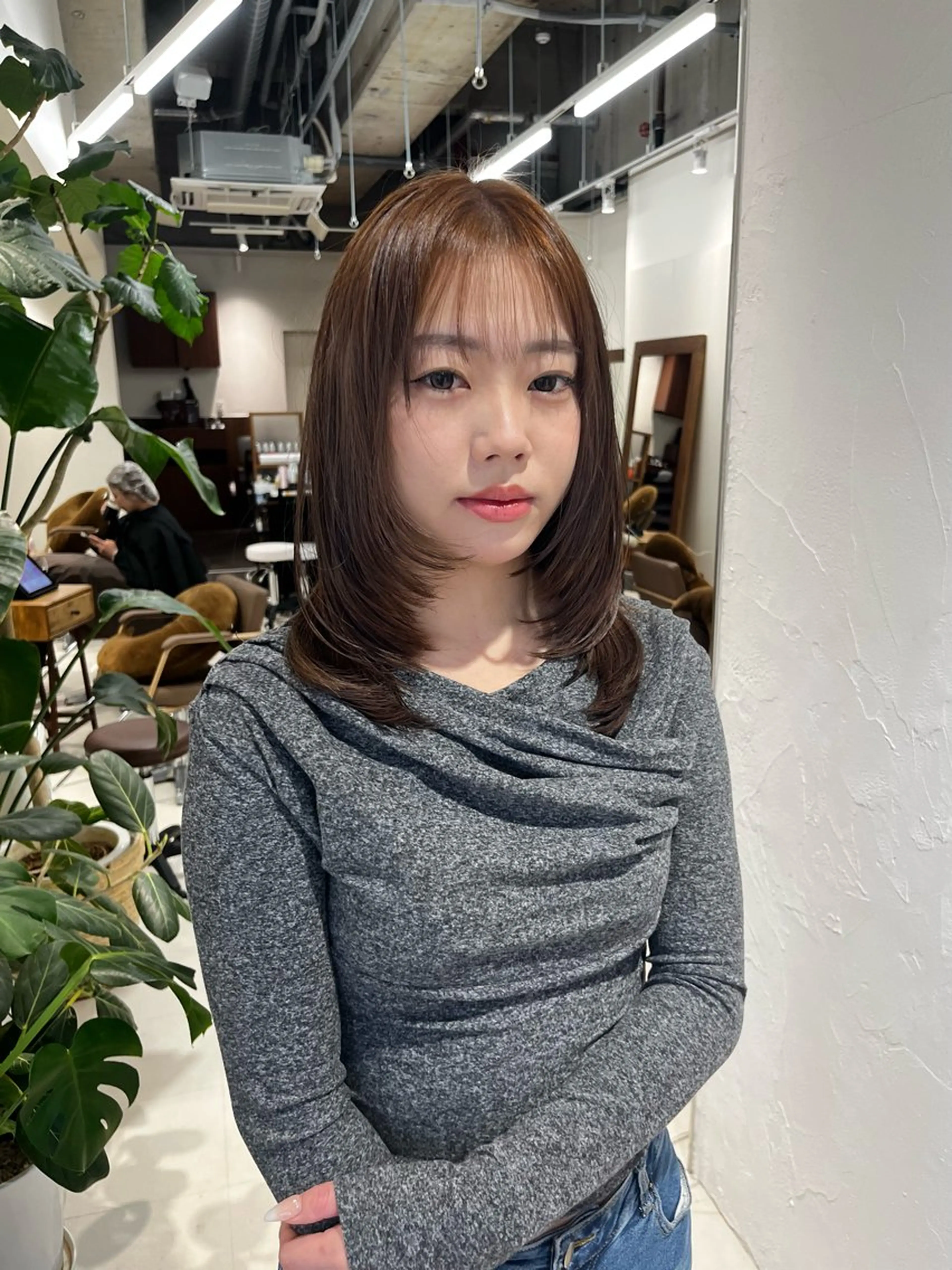 ミディアム カラー ブラウンカラー レイヤーカット カット ヘアカラー トリートメント レイヤーカット/カラ ー/U24/河野凜のヘアスタイル