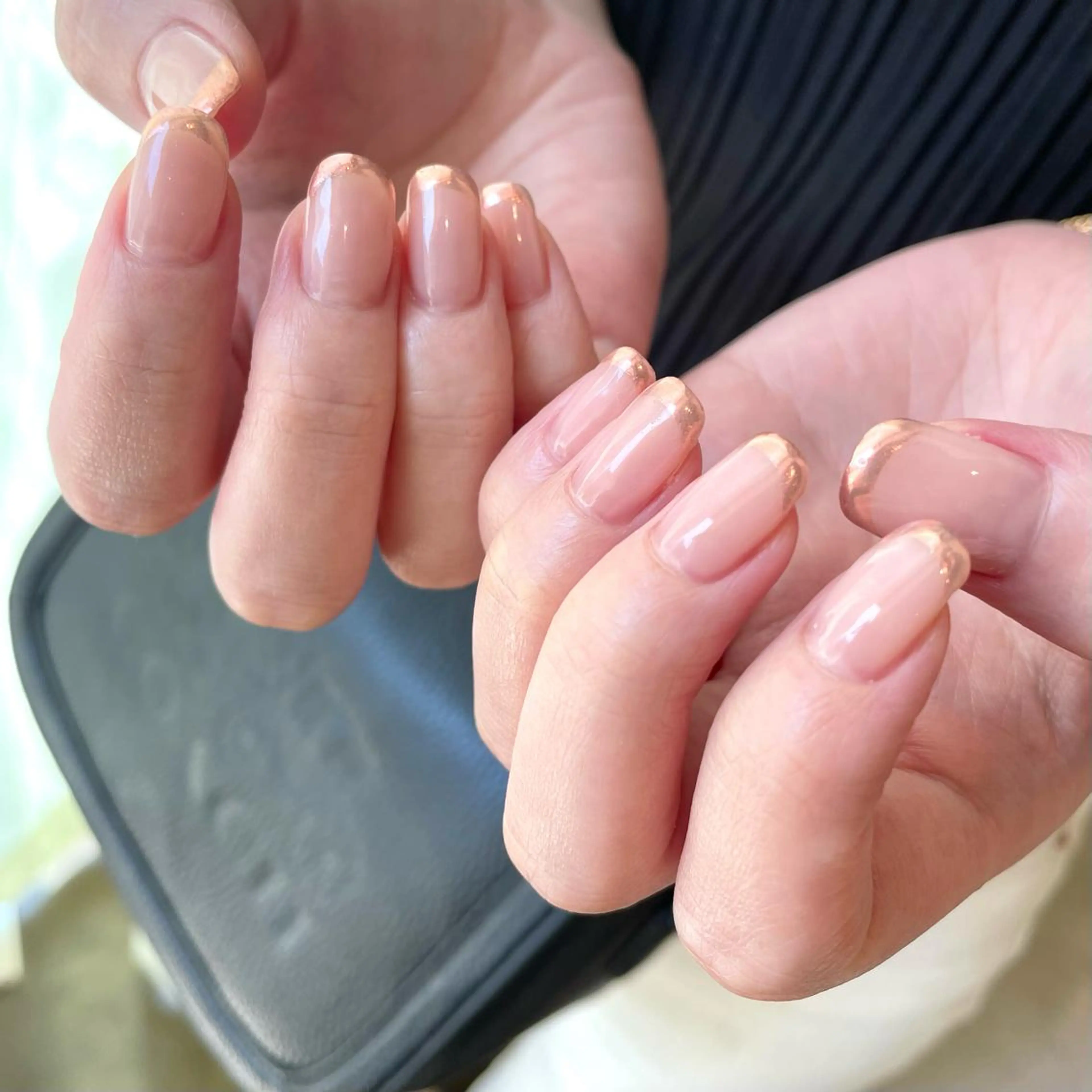 ネイル フレンチネイル ミラーネイル cachette mのネイルデザイン