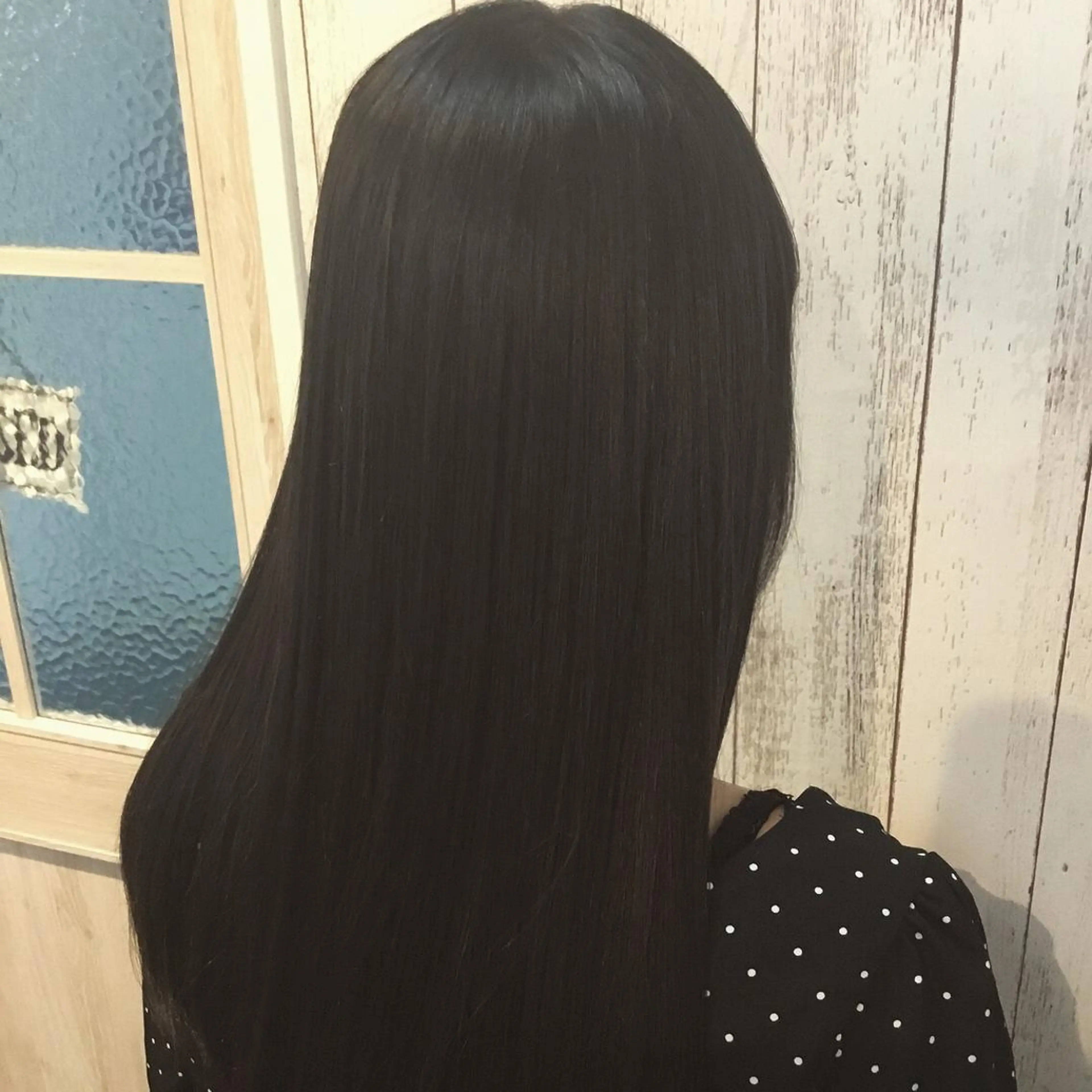 ロング カラー パーマ embrace エンブレイスのヘアスタイル