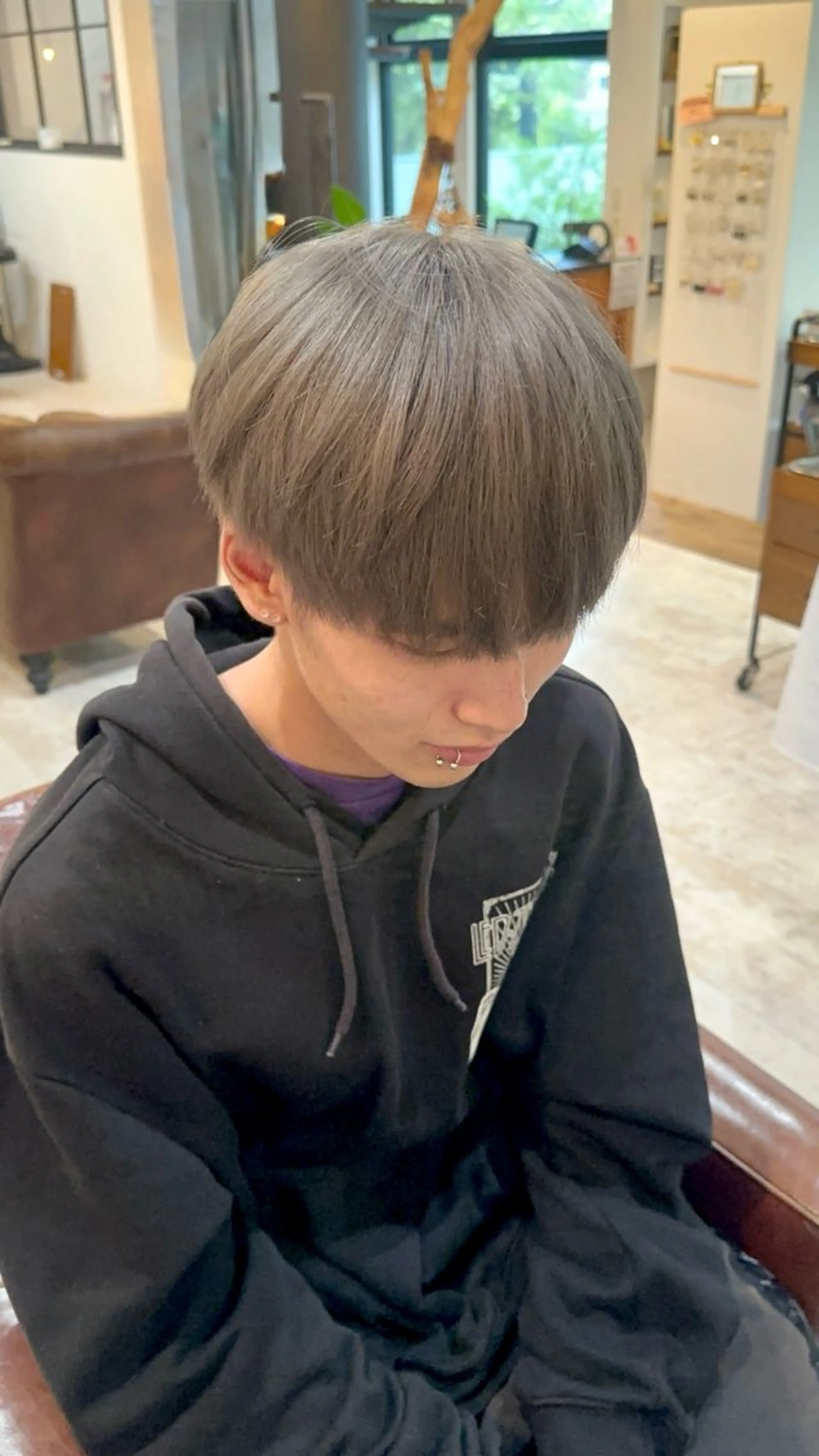 ショート カラー グレージュ ヘアカラー トリートメント rebloom所属・山之内匠/艶カラー/ ハイトーン/ブリーチのヘアスタイル