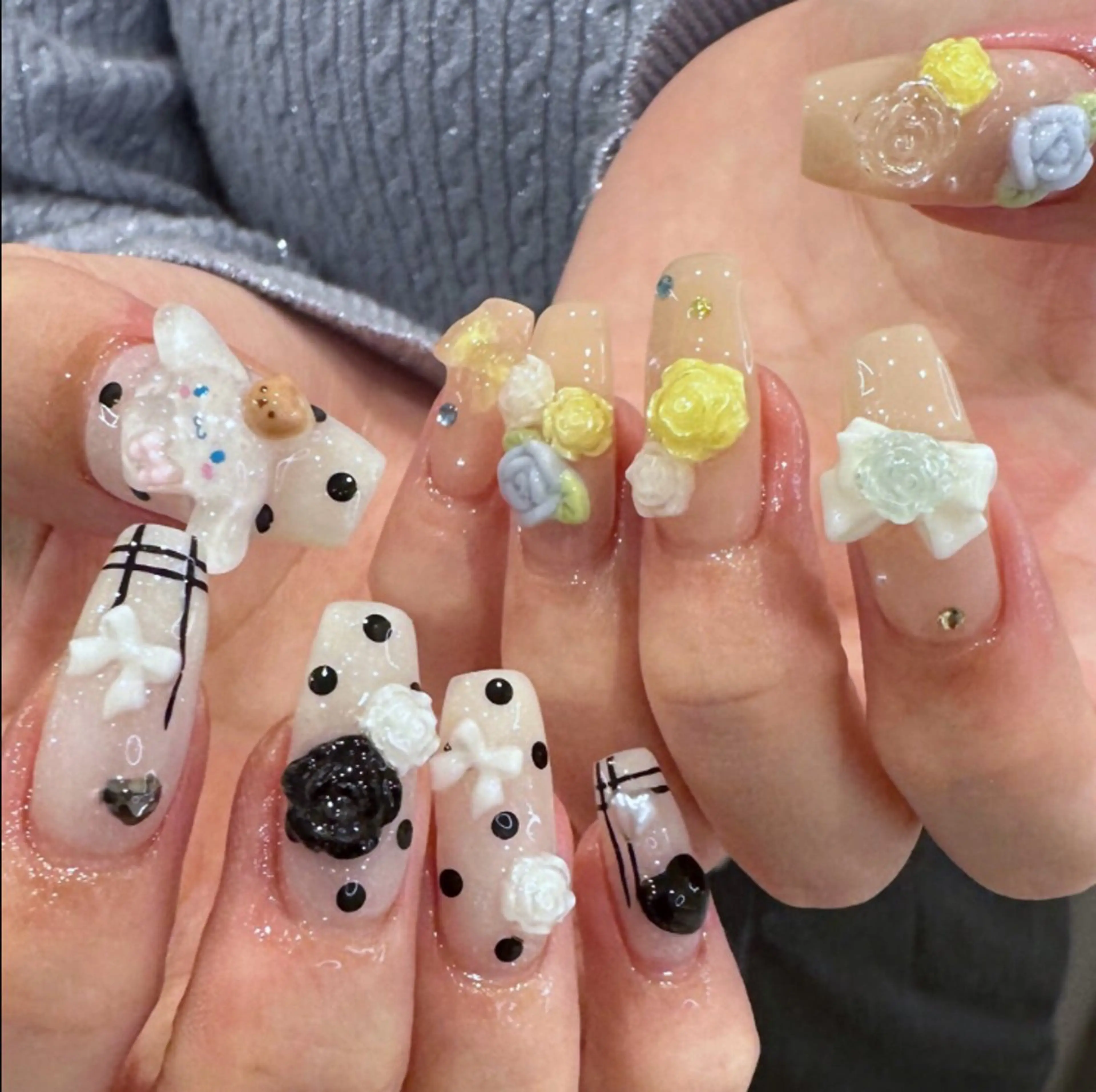 ネイル 長さ出し グラデーション キラキラネイル 韓国ネイル ラメ(グリッター) ハンドネイル ハンドケア Chisa Nail Studio所属・チ サのネイルデザイン