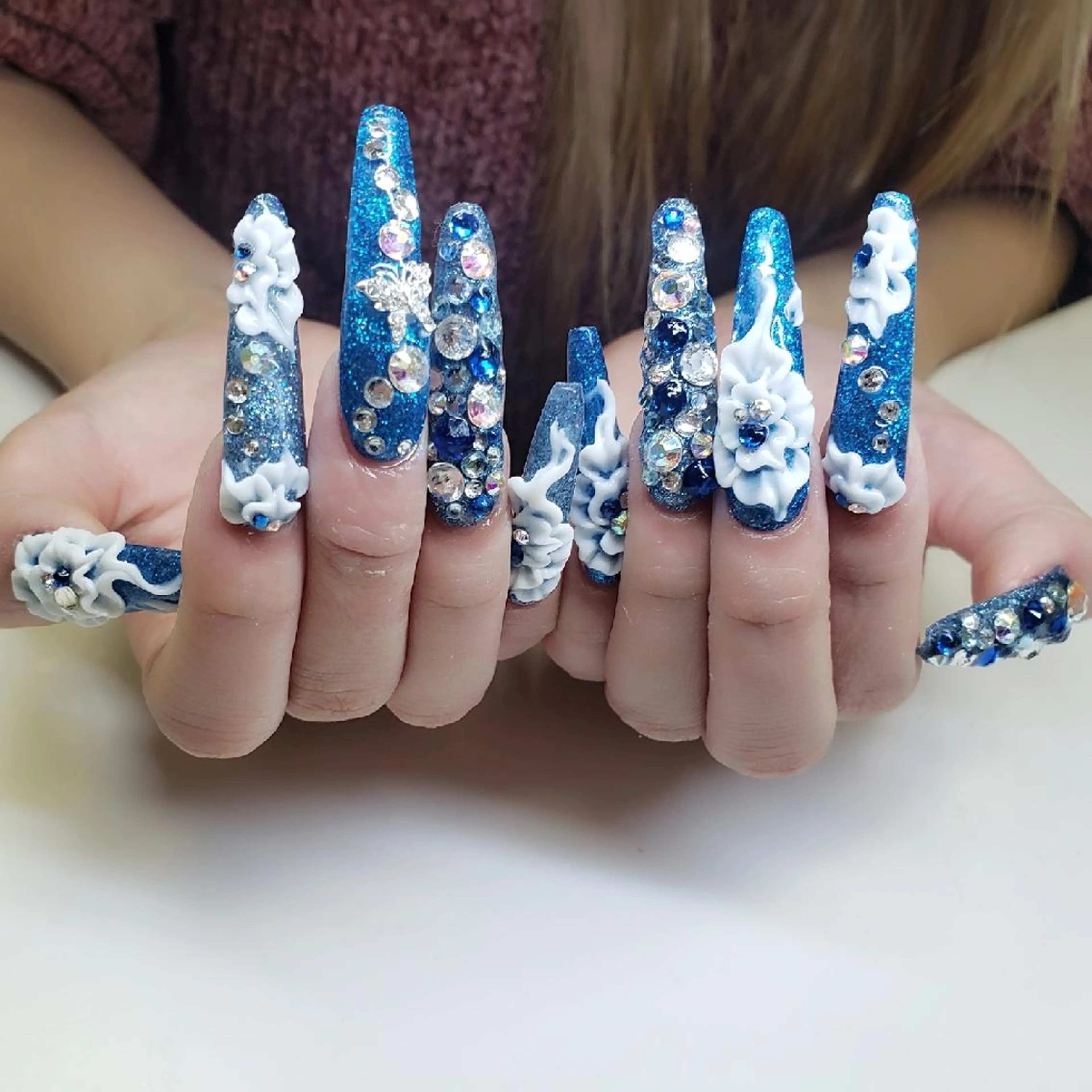 ロング ネイル クロキ 。のネイルデザイン