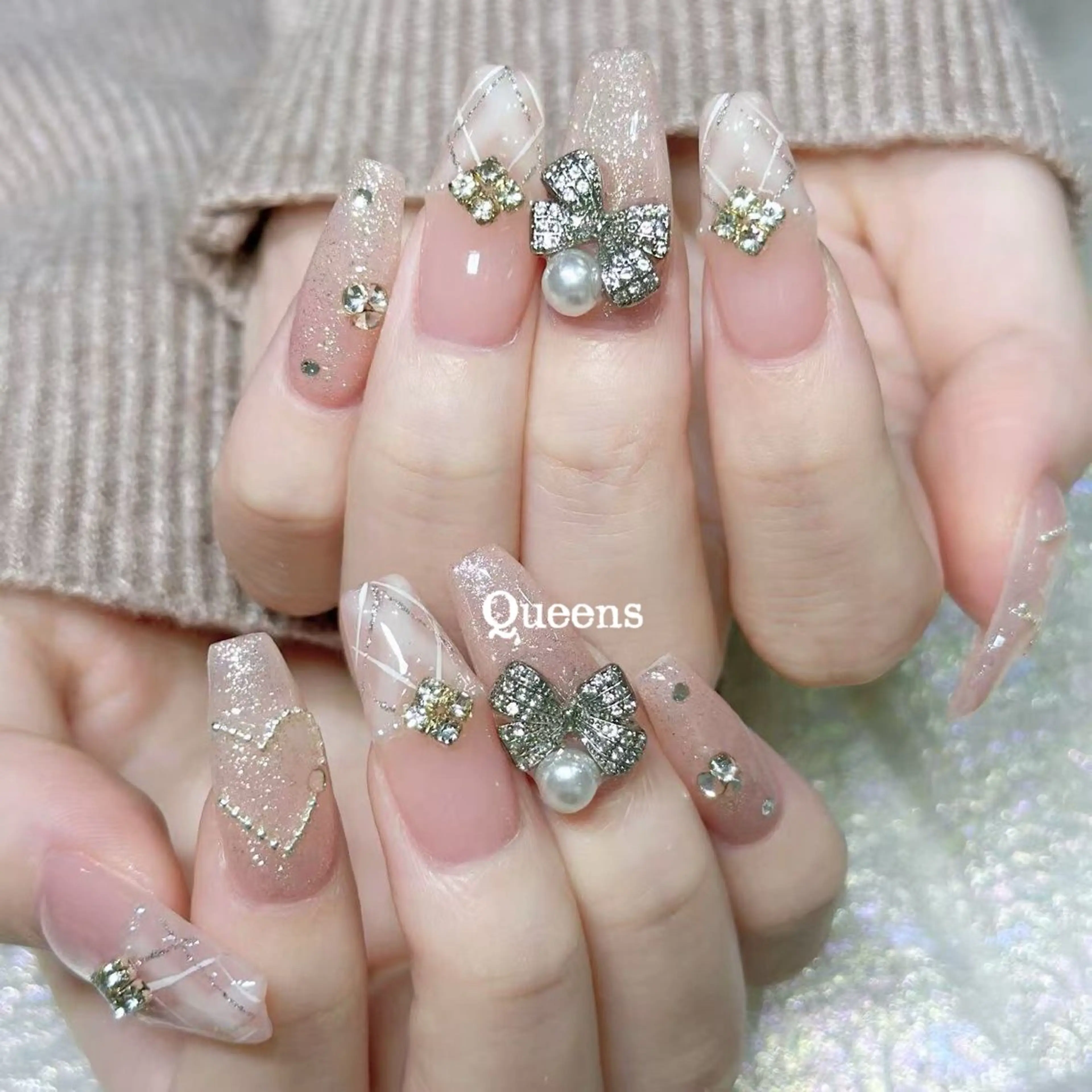 ネイル ハンドネイル Queens ひなのネイルデザイン