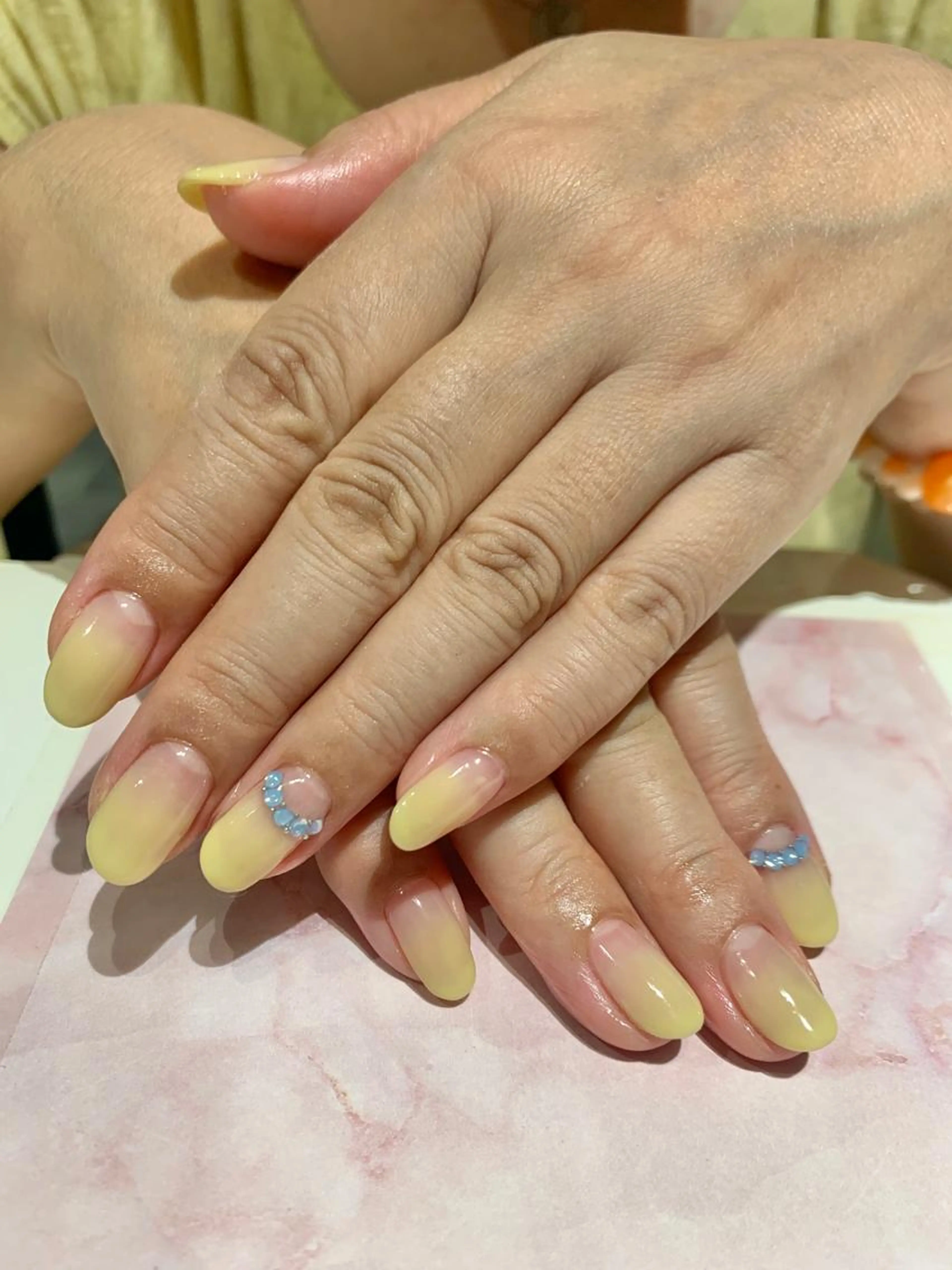 パラジェル使用💅オフなし60分で終わる時短クーポン🔥カラーグラデーションの写真