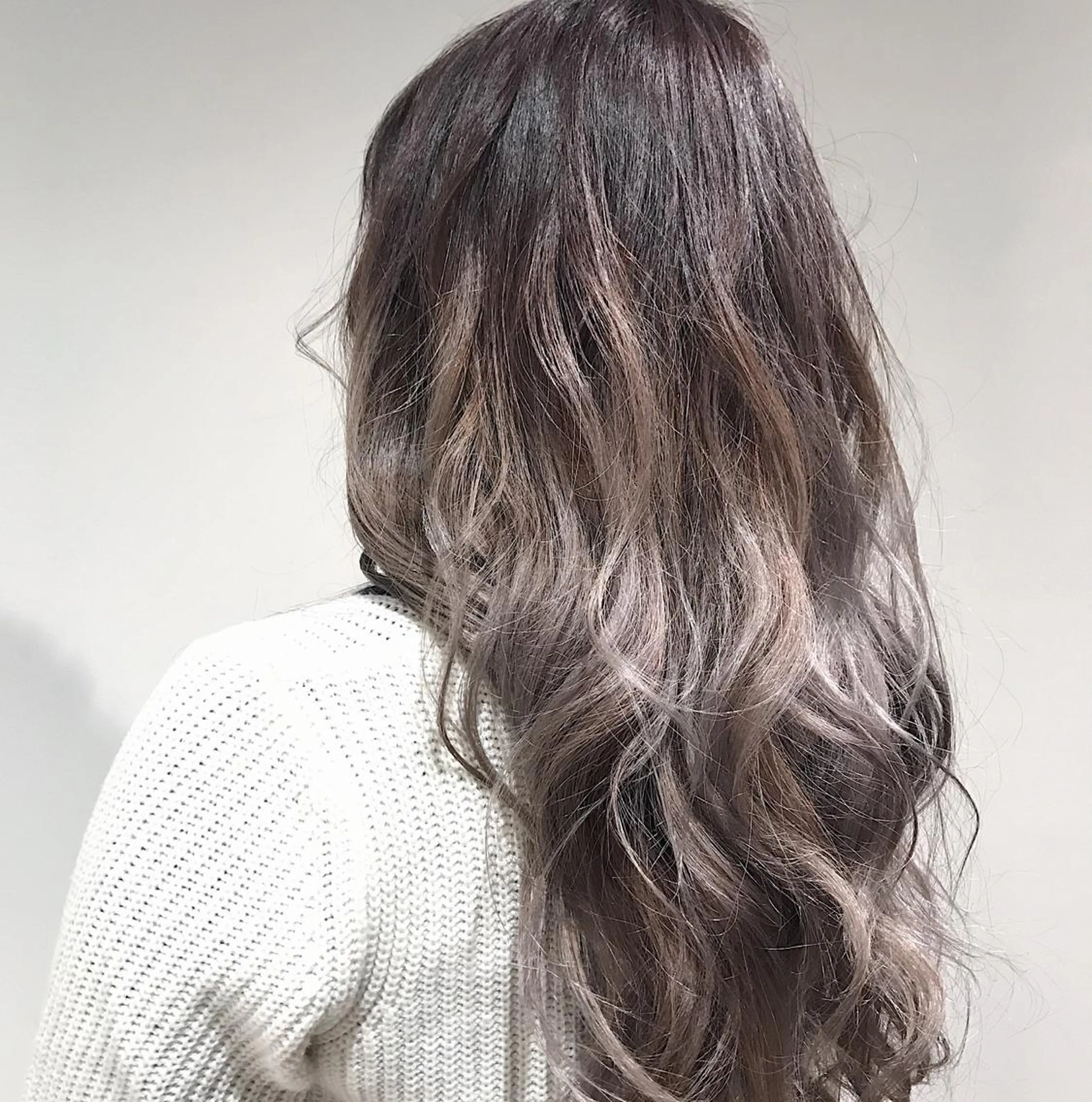 ロング カラー ヘアアレンジ Zina渋谷エリア マネージャShionのヘアスタイル