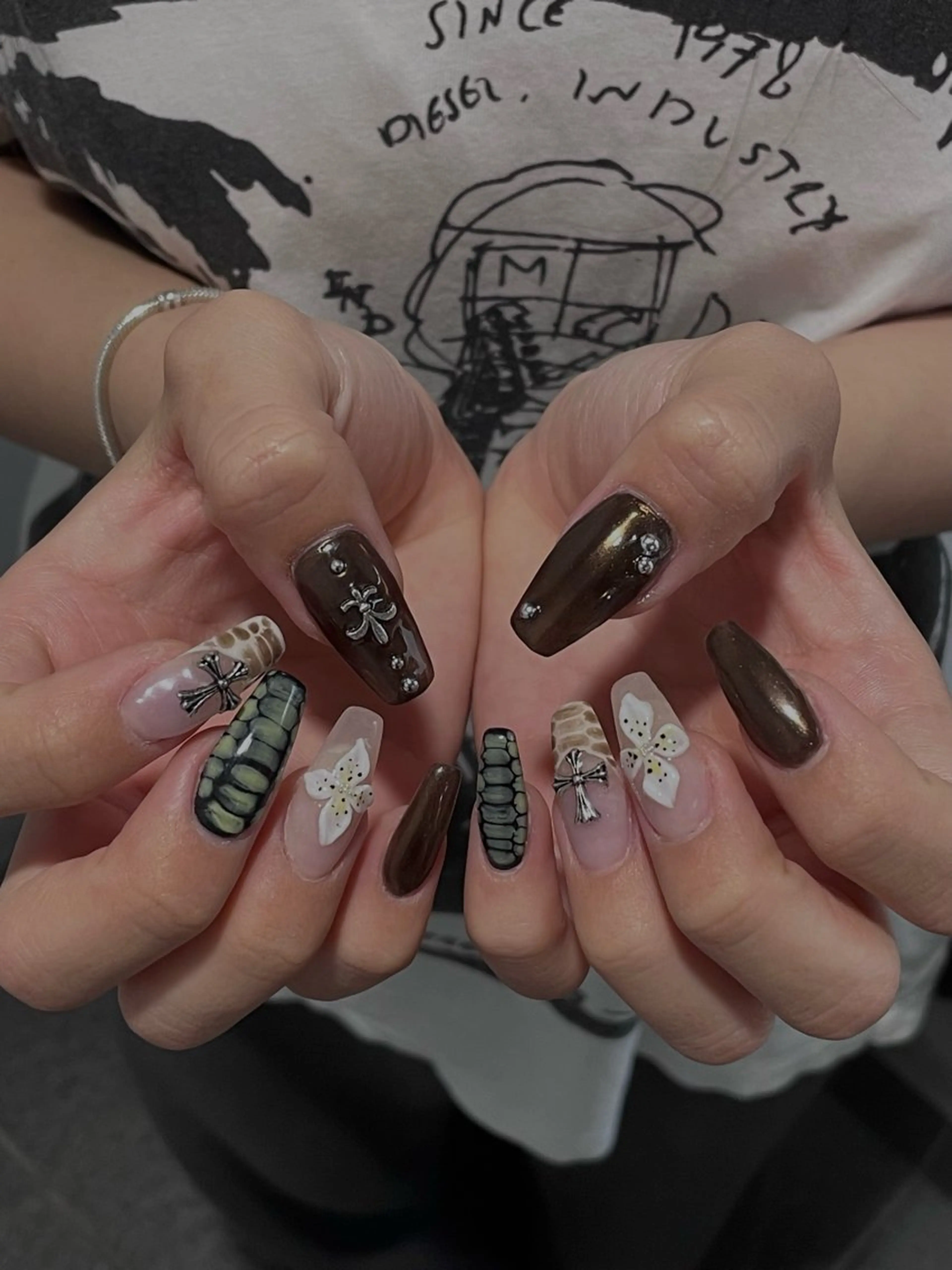 ネイル ハンドネイル One HARUNAのネイルデザイン