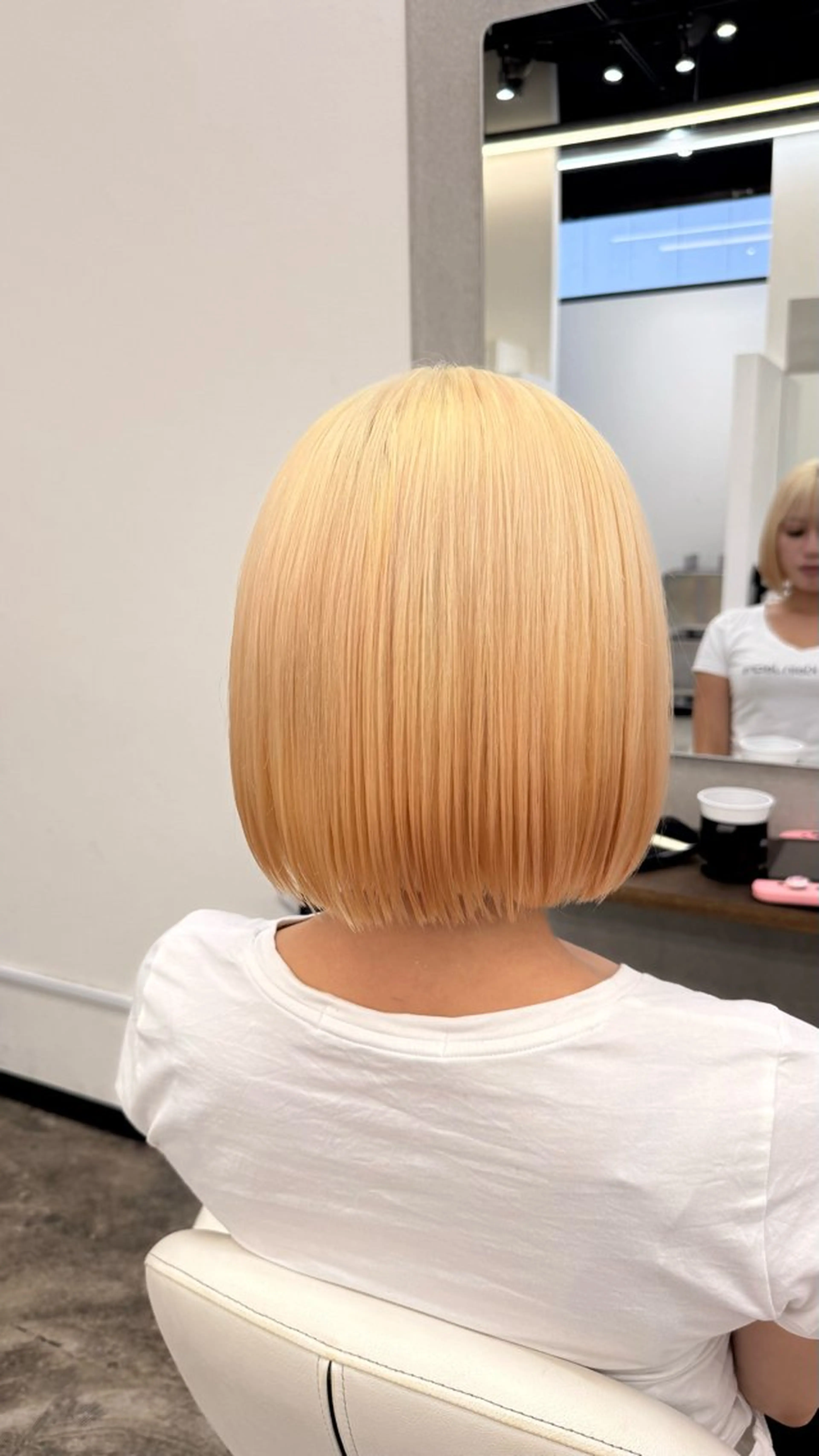 ミディアム ヘアカラー 🌈ハイトーンカラー ⋆˚ʚɞにいな🌈のヘアスタイル